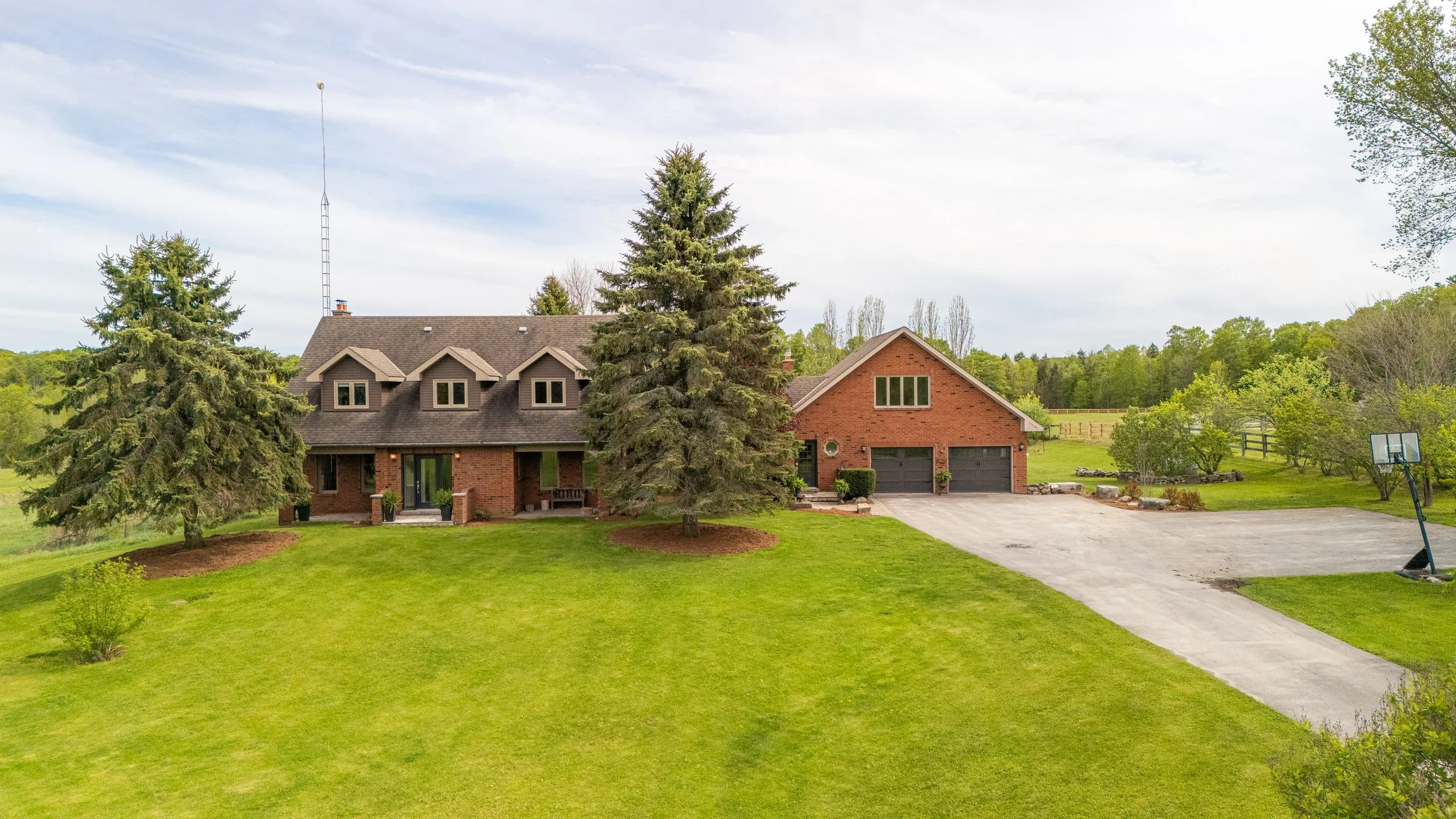 7995 19th SIDEROAD, KING TOWNSHIP, ON