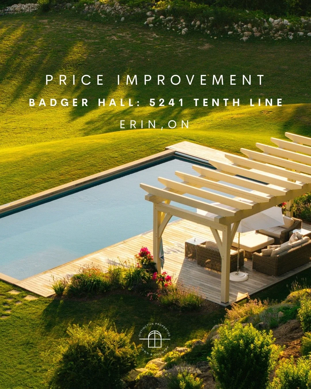Price Improvement | Badger Hall ✨

Just outside of Belfountain, Badger Hall is set on more than 90 private acres surrounded by rolling hills, exceptional gardens, stone walls, ponds and kms of private manicured trails. 

Completely private yet incred