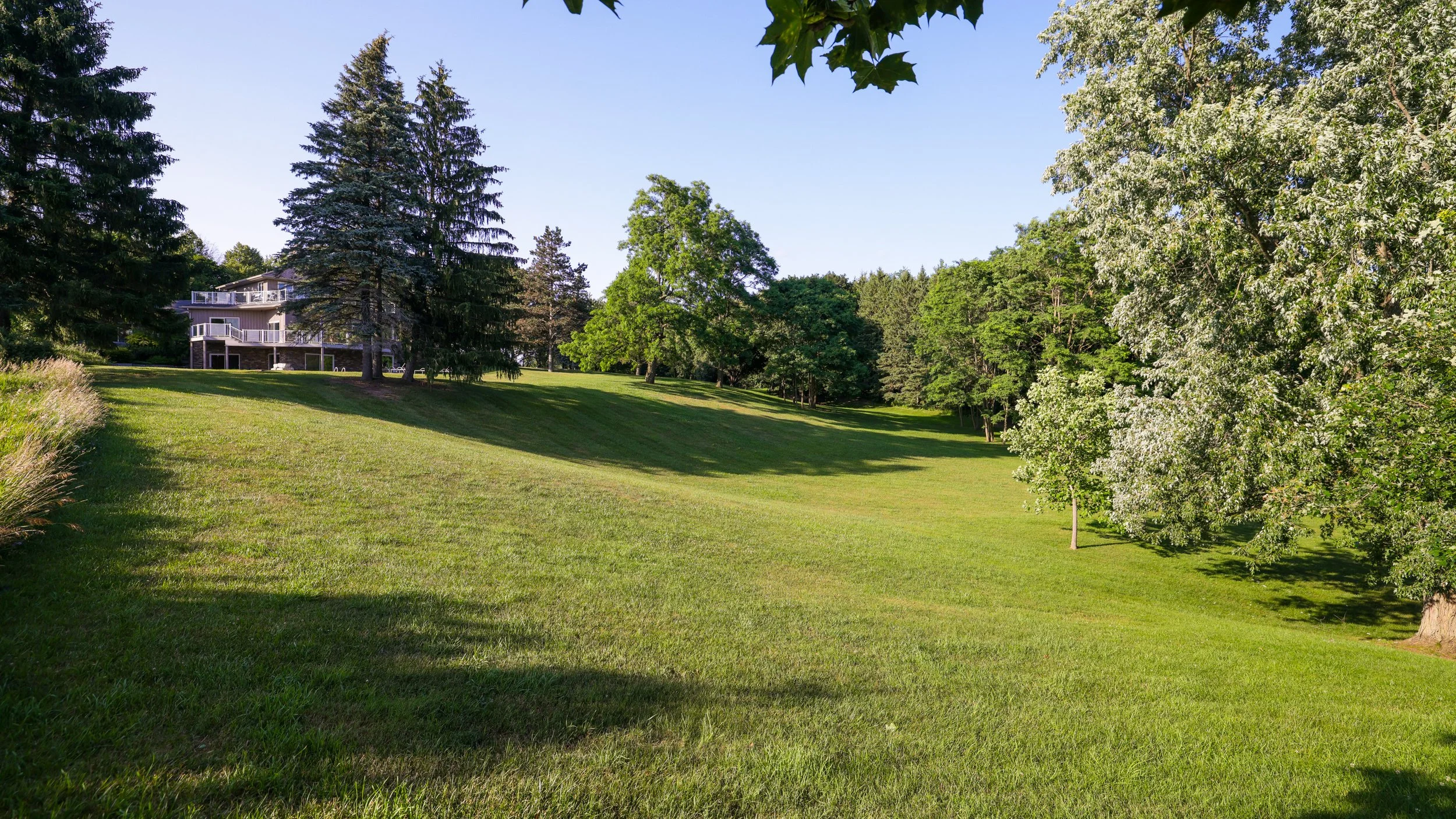 71- 4825 15th Sideroad - King - Modern Movement Creative Inc - PHOTOG- Mitch Hubble - July 22, 2026.jpg