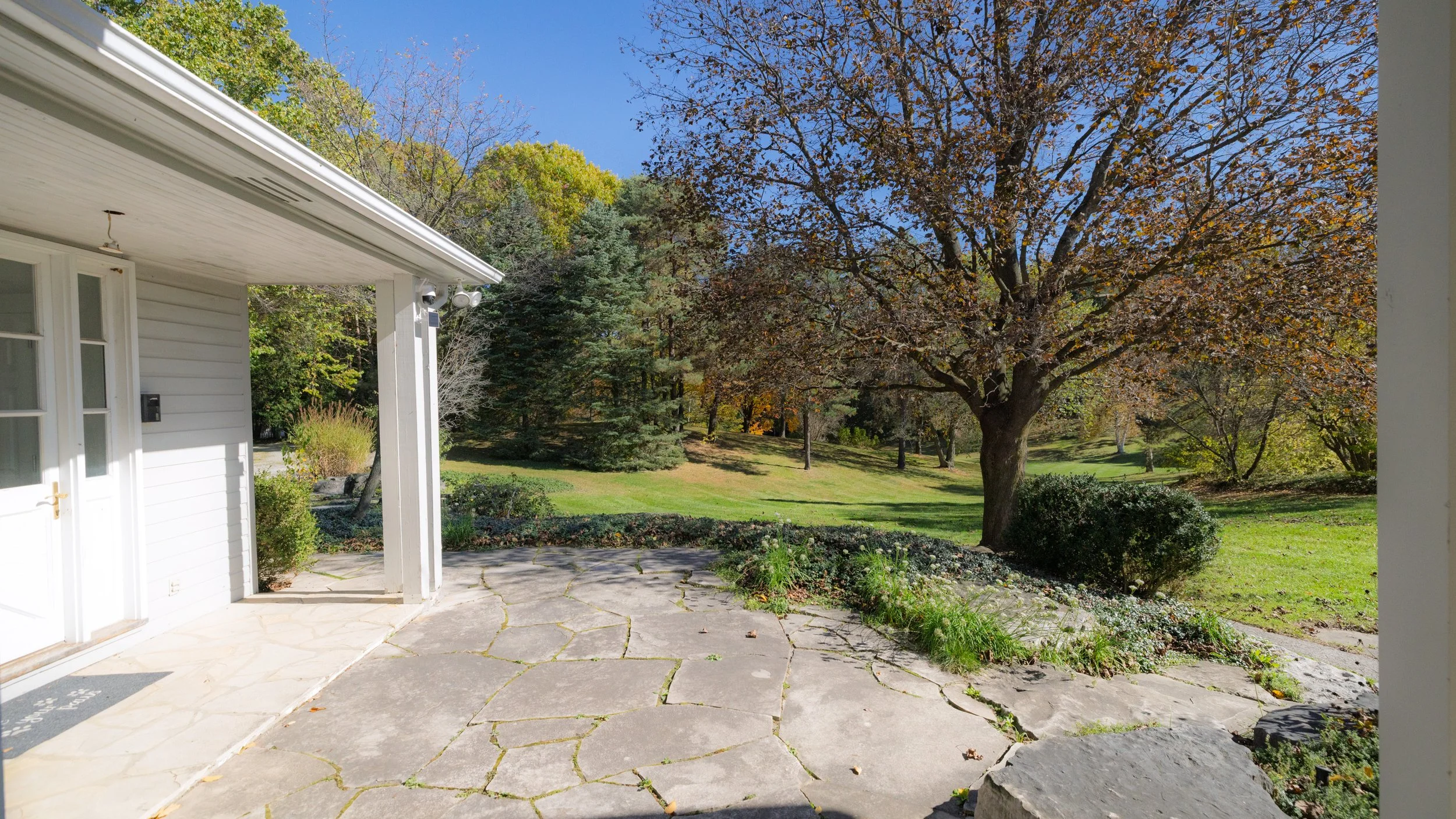 3- 983 19th Sideroad - King - Modern Movement Creative Inc - PHOTOG- Mitch Hubble - October 19, 2026.jpg