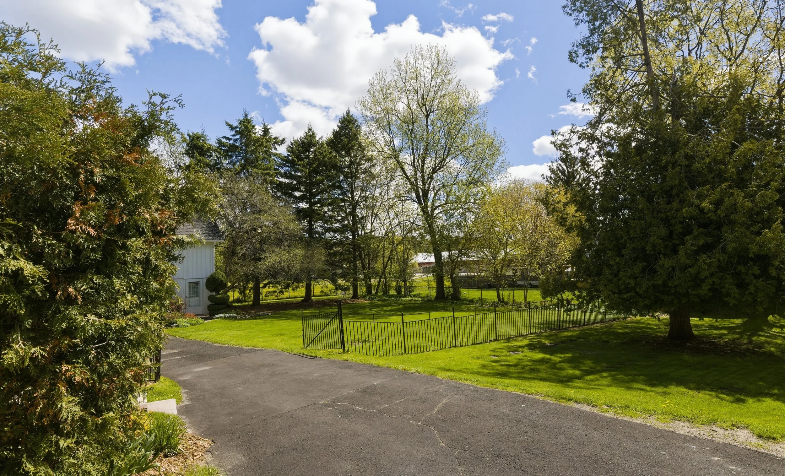 48- 15589 Mclaughlin - Caledon - Modern Movement Creative Inc - PHOTOG- Mitch Hubble - May 11, 2026.jpg