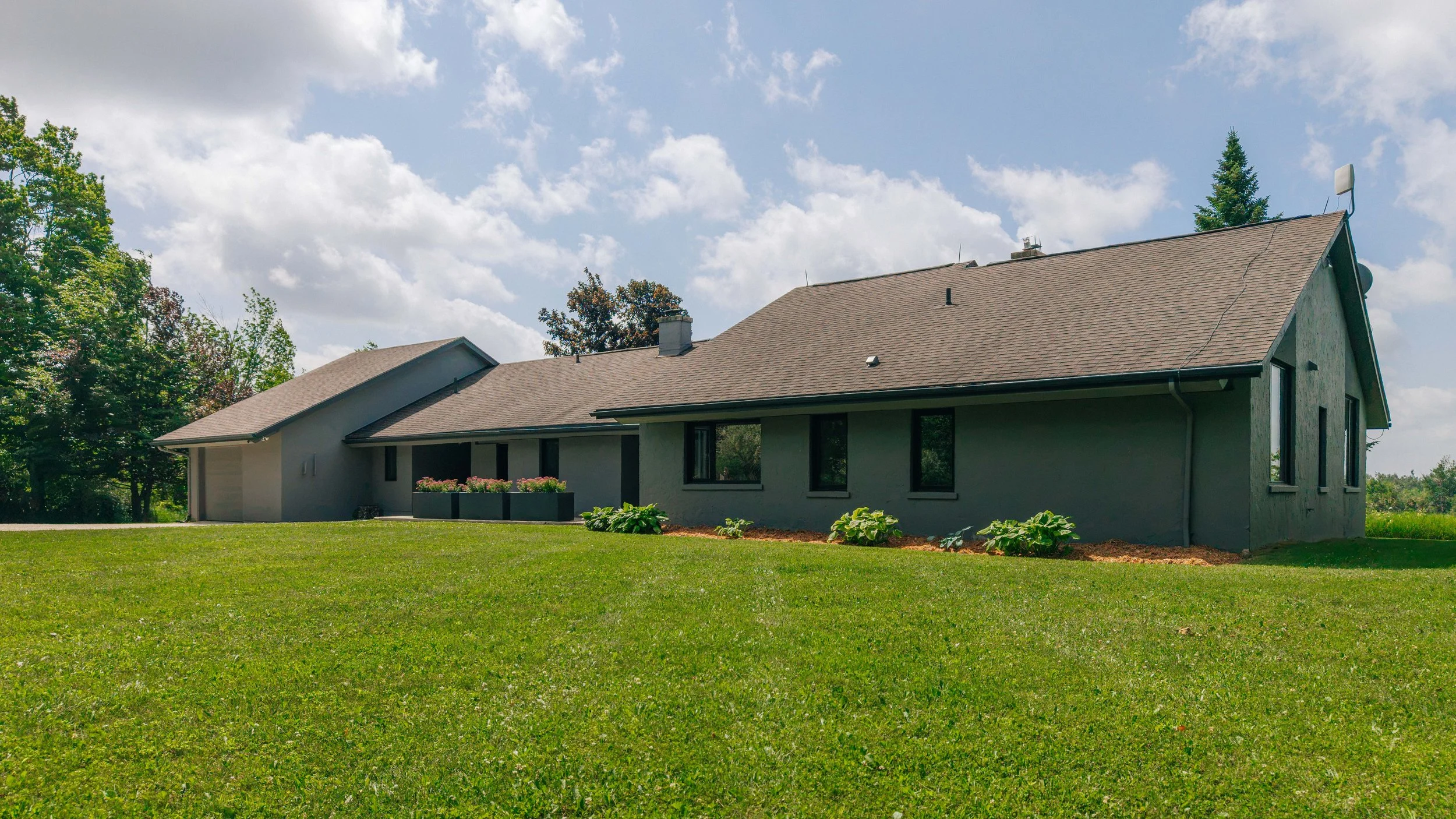 59- 2726 Concession 10 - Glen Huron - Modern Movement Creative Inc - PHOTOG- Mitch Hubble - July 01, 2026.jpg