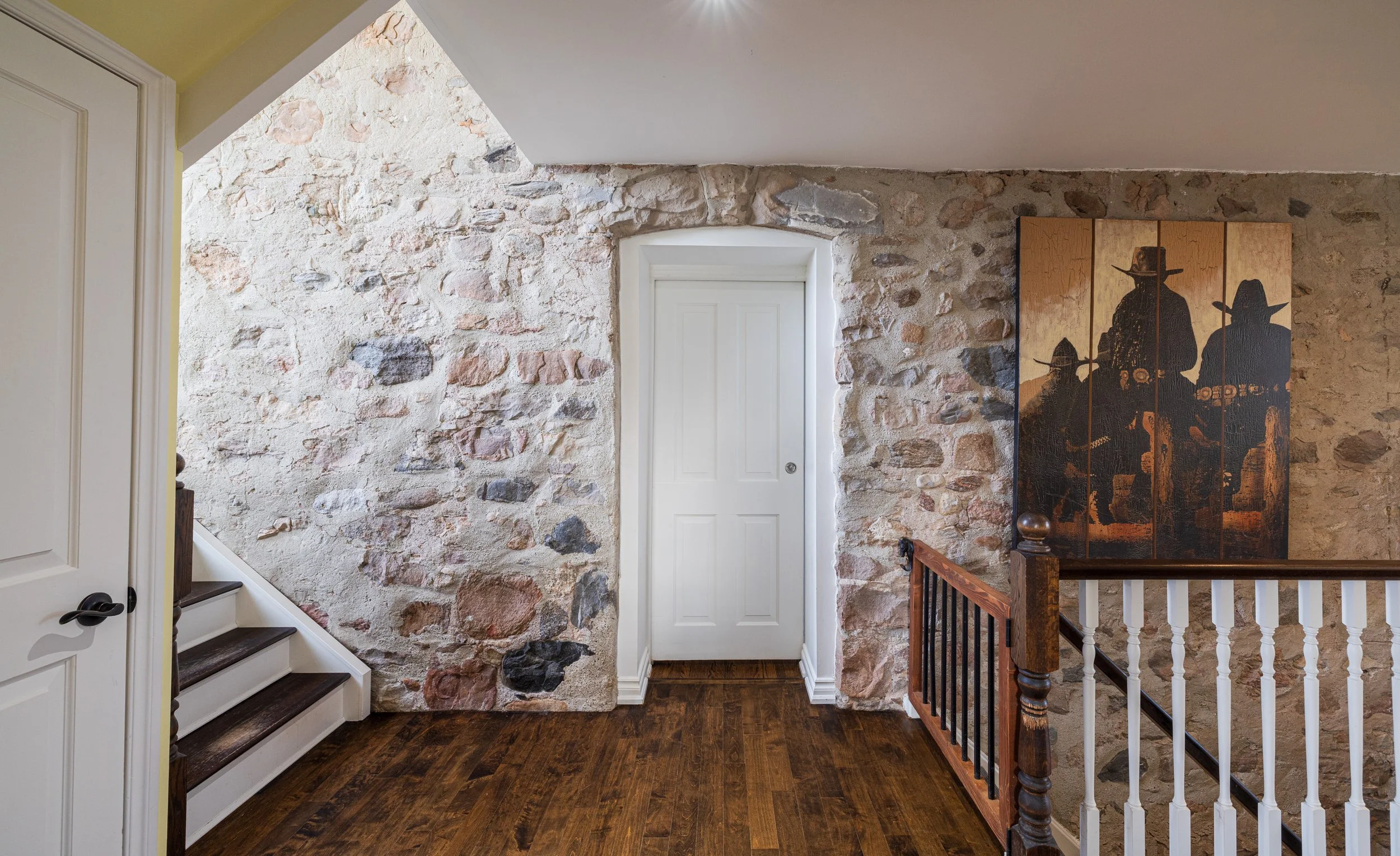 4- 5228 1ST LINE - ERIN - PHOTO- Mitch Hubble - Modern Movement Creative -November 24, 2025 .jpg