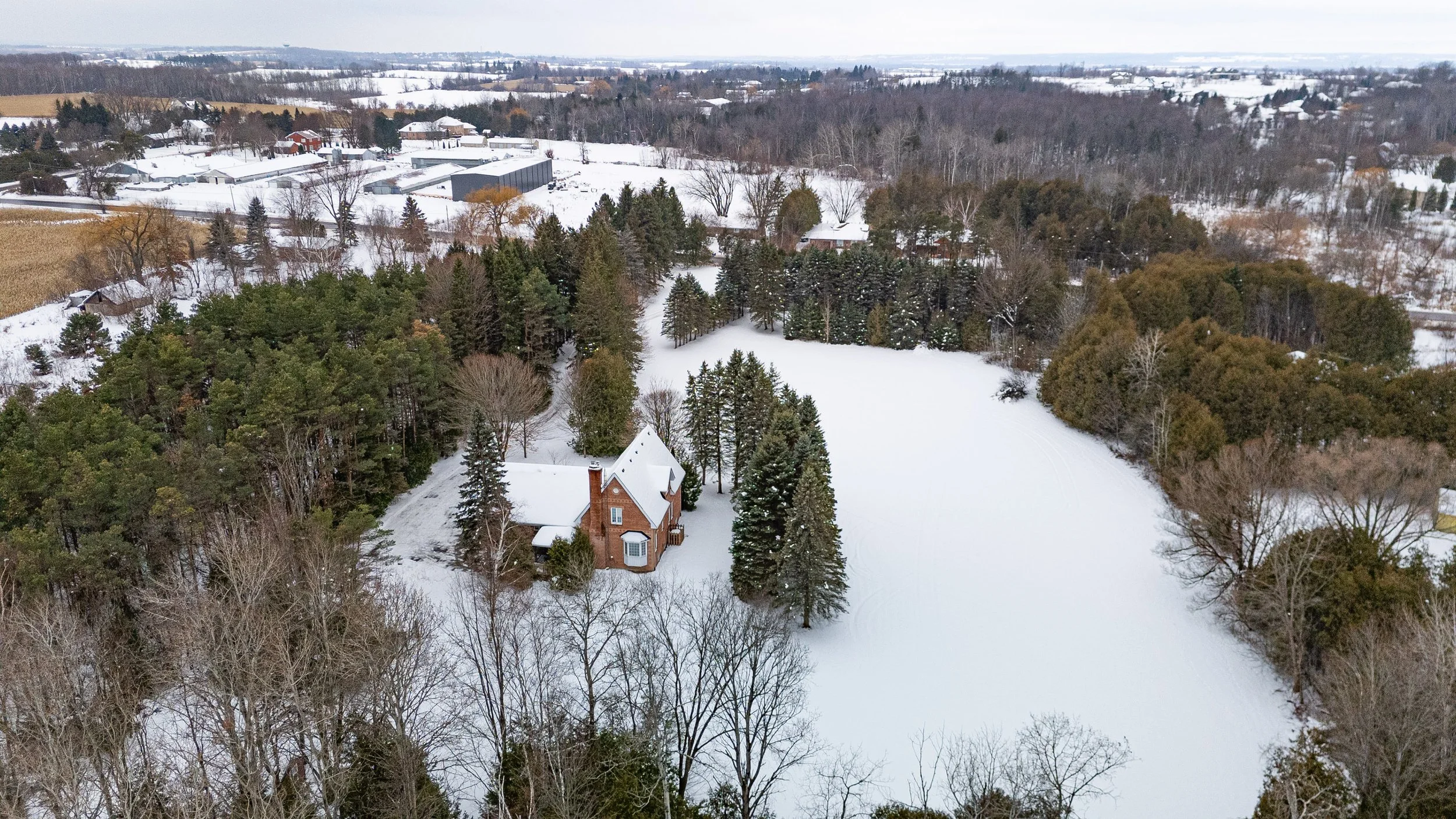 34- 21455 Warden Ave - East Gwillimbury - Modern Copyright- Movement Creative Inc - PHOTOG- Mitch Hubble - December 18, 2025.jpg