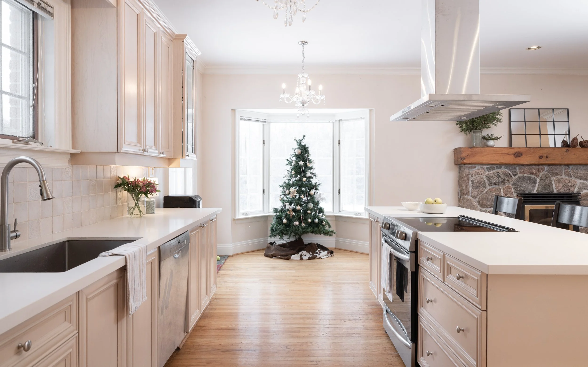 8- 21455 Warden Ave - East Gwillimbury - Modern Copyright- Movement Creative Inc - PHOTOG- Mitch Hubble - December 17, 2025.jpg