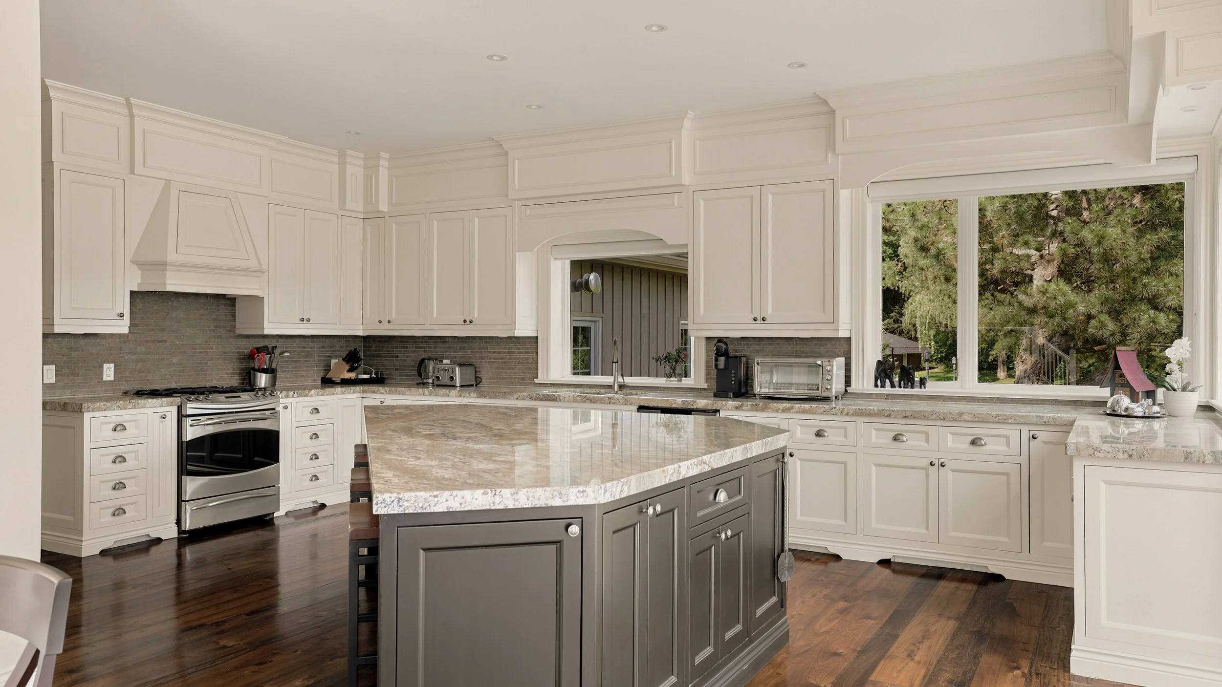 26- 4825 15th Sideroad - King - Modern Movement Creative Inc - PHOTOG- Mitch Hubble - July 24, 2026.jpg