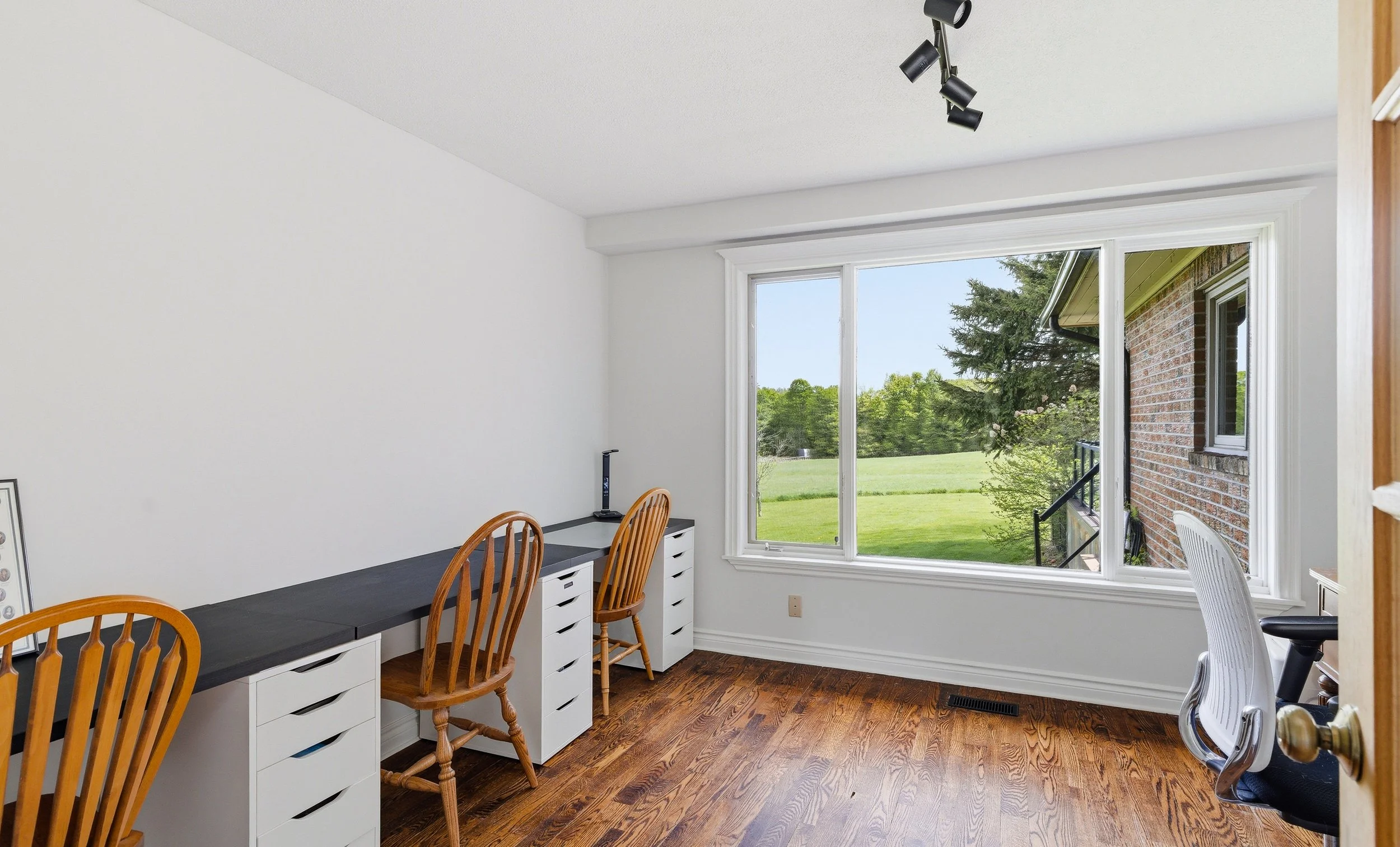 81-  7995 19th Sideroad - Schomberg - Modern Movement Creative Inc - PHOTOG- Mitch Hubble - May 21, 2026.jpg