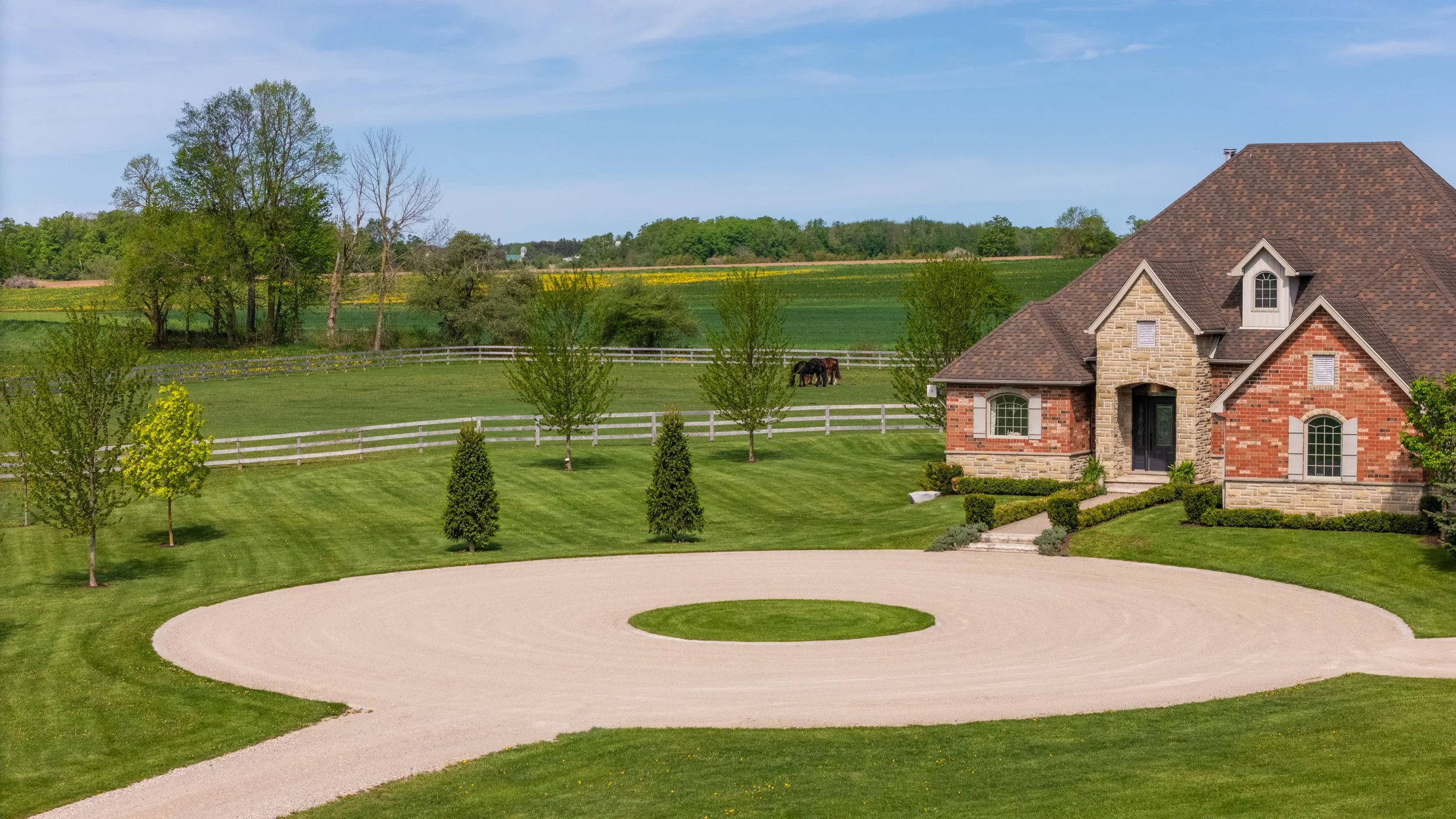 25-  7256 County Road 18 - Elora - Modern Movement Creative Inc - PHOTOG- Mitch Hubble - May 20, 2026.jpg