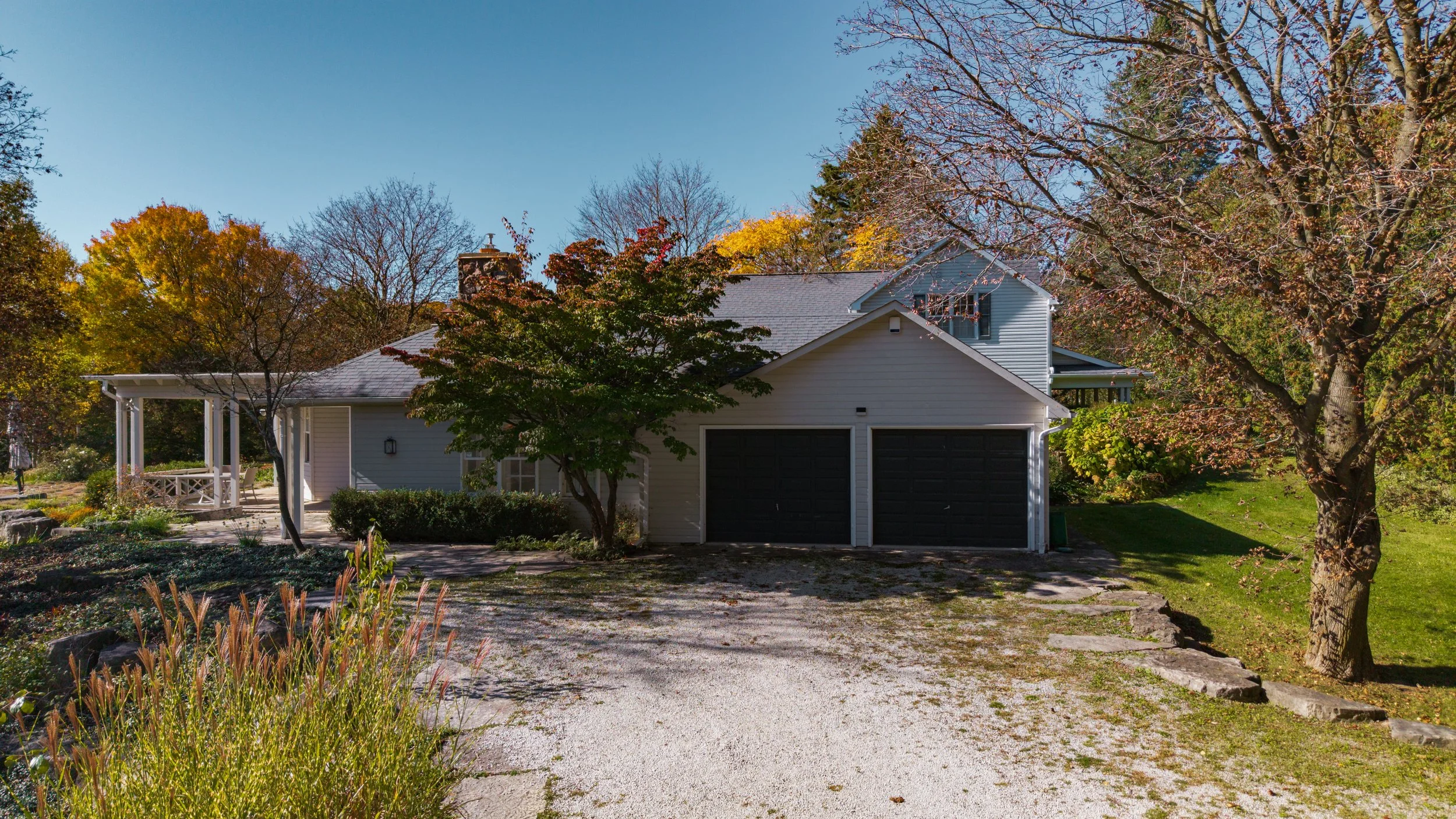 46- 983 19th Sideroad - King - Modern Movement Creative Inc - PHOTOG- Mitch Hubble - October 19, 2026.jpg