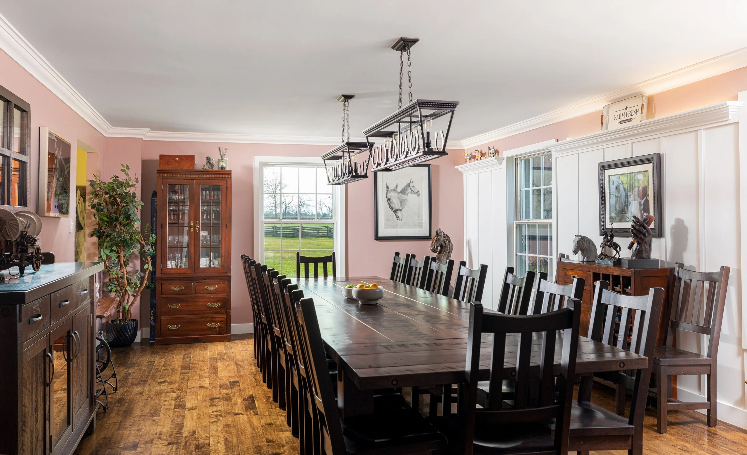 6- 5228 1ST LINE - ERIN - PHOTO- Mitch Hubble - Modern Movement Creative -November 24, 2025 .jpg