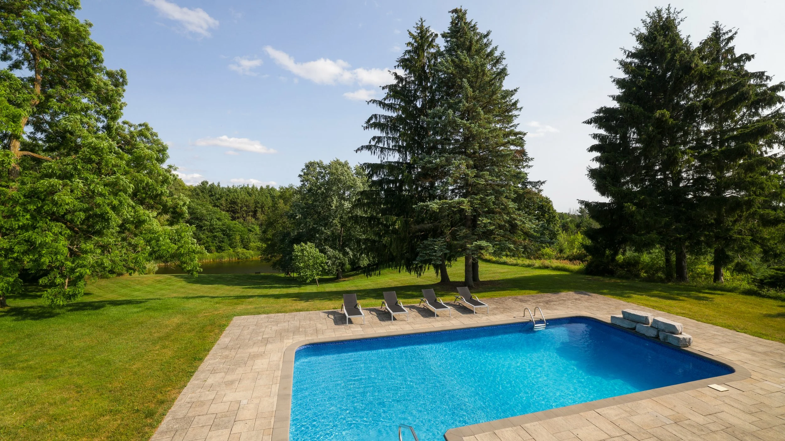 62- 4825 15th Sideroad - King - Modern Movement Creative Inc - PHOTOG- Mitch Hubble - July 22, 2026.jpg
