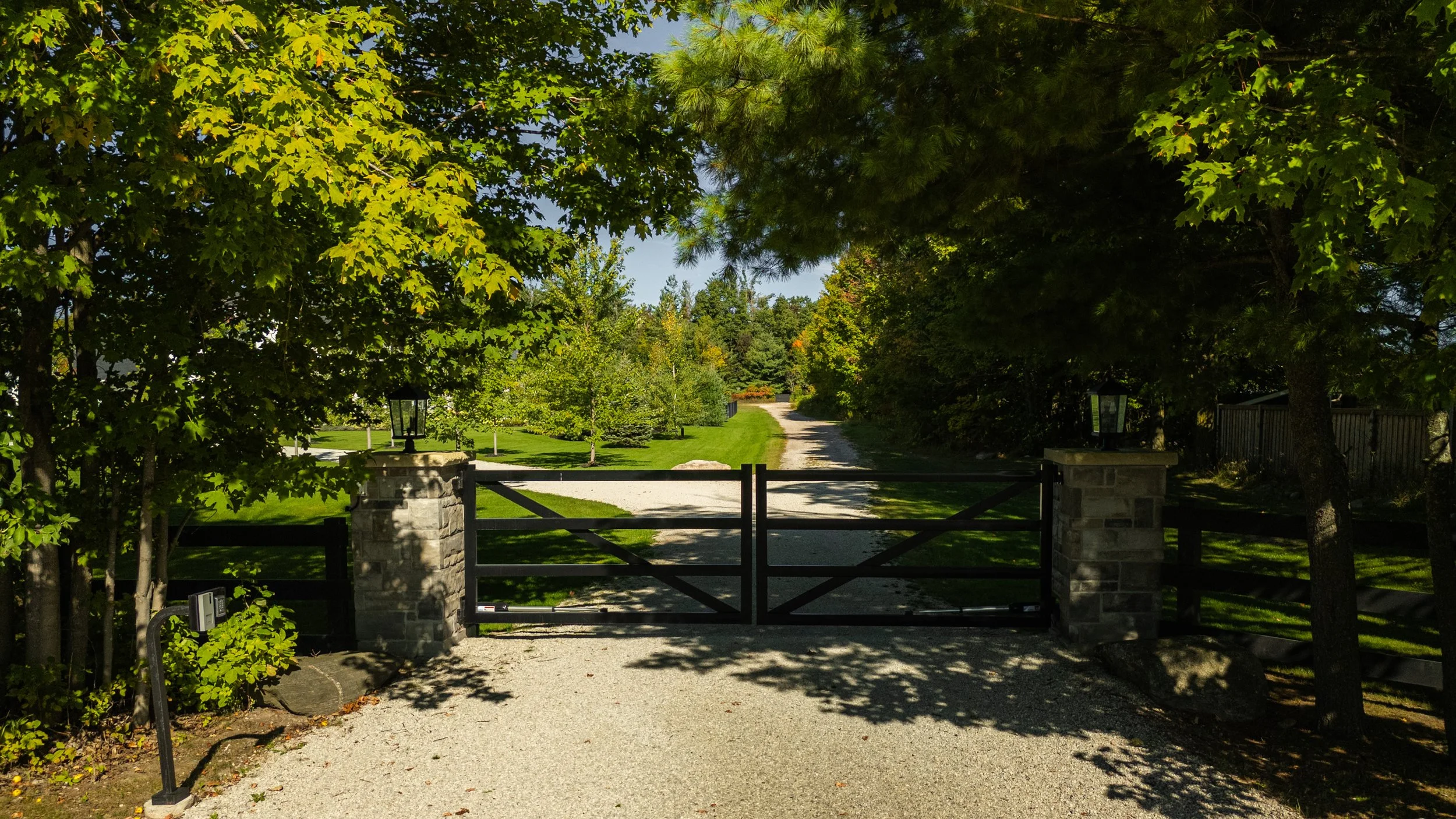 61- 1052 Rainbow Valley Road - Springwater - Modern Movement Creative - PHOTO- Mitch Hubble -September 16, 2025.jpg