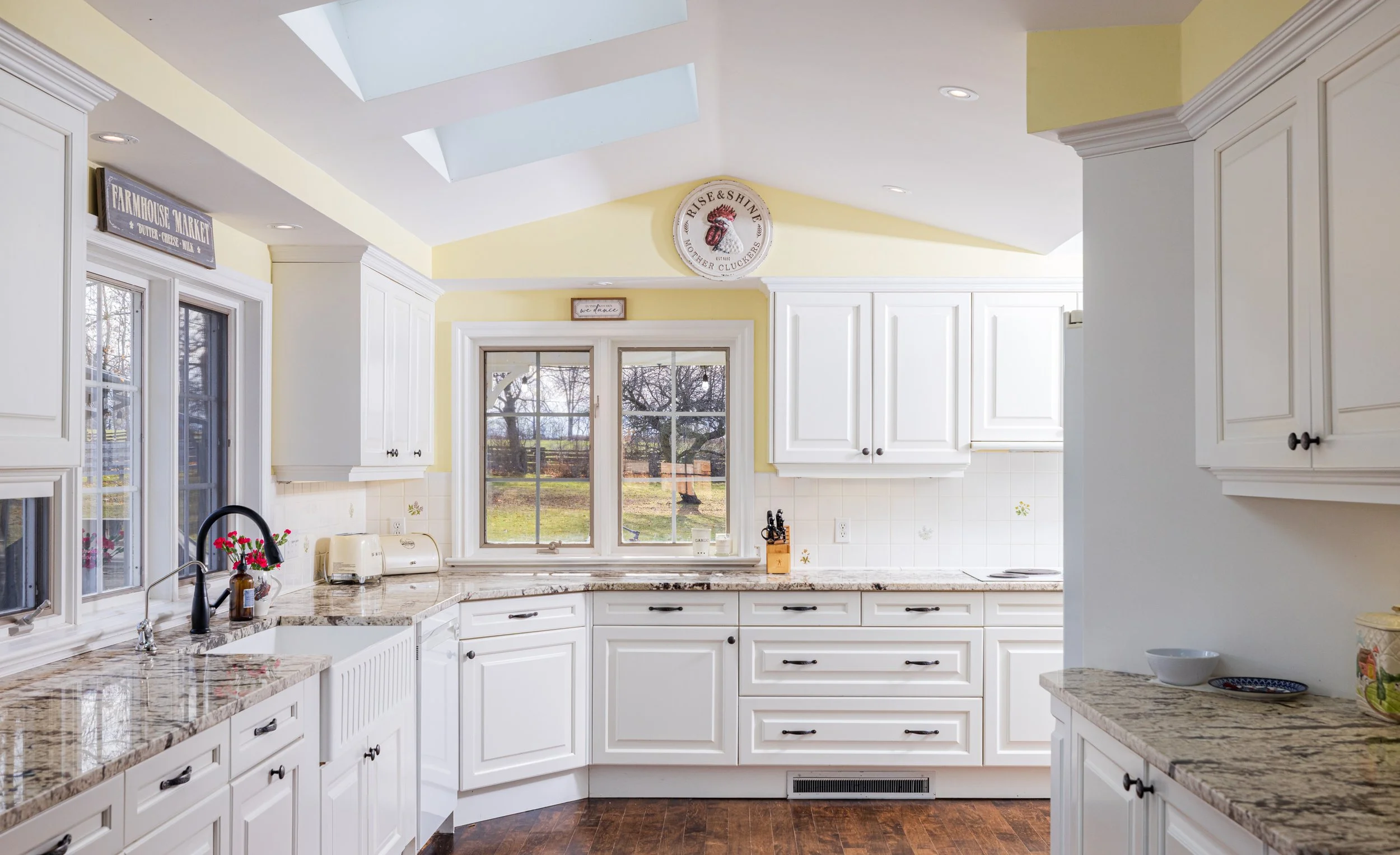 9- 5228 1ST LINE - ERIN - PHOTO- Mitch Hubble - Modern Movement Creative -November 24, 2025 .jpg