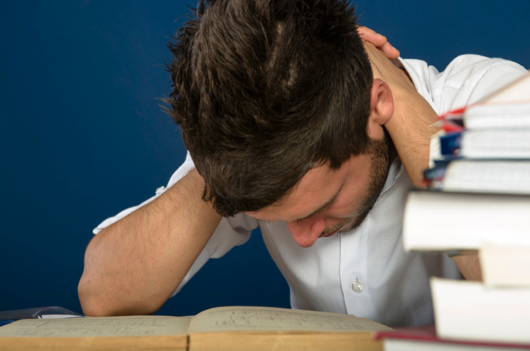 英会話が上達しないと悩んでいる人におすすめの学習法と学習ツール