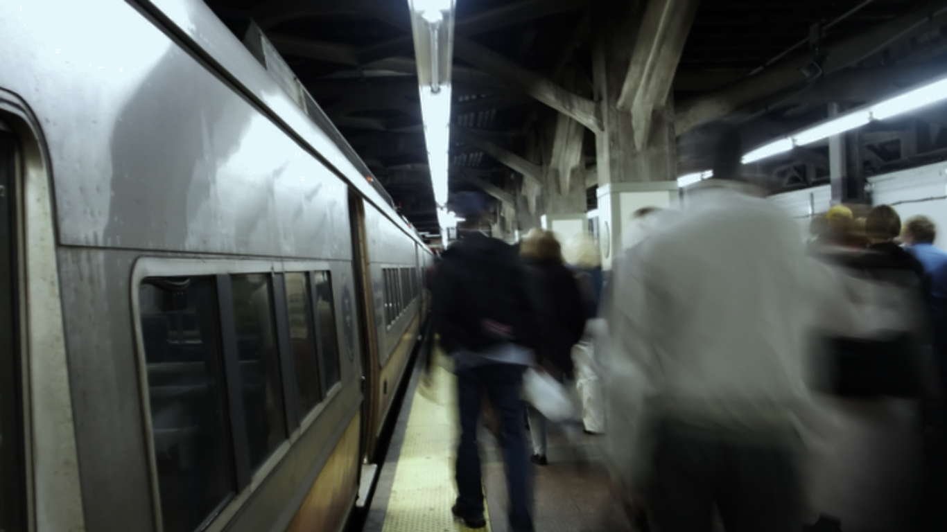 【東京・首都圏住まい必見】通勤時間をうまく活用して英語学習をする方法