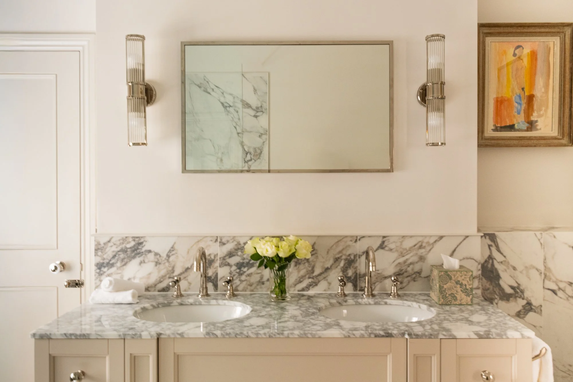 25 Bathroom vanity DSC_1200.jpg
