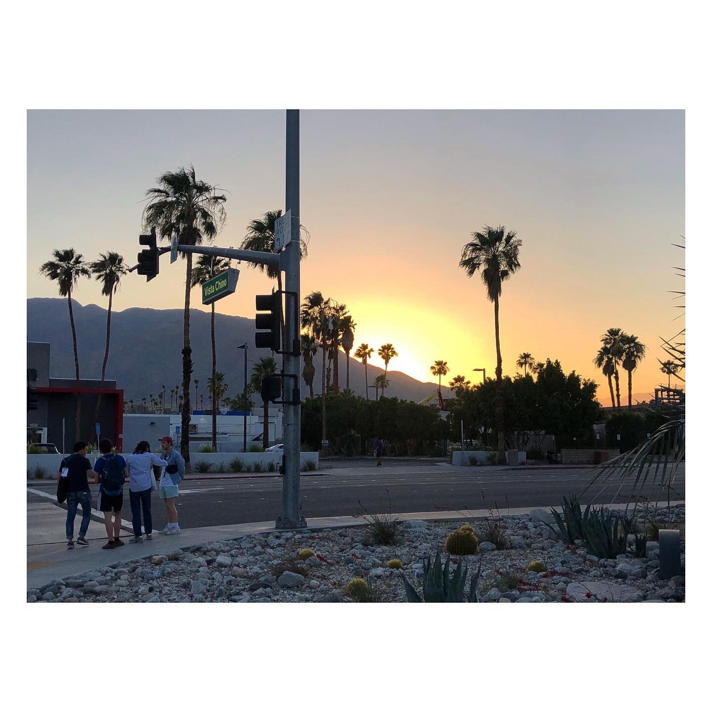 Sunset 🌴
.
.
.
#palmsprings #usa #california #sunset #friends #film #shortfilmfestival #psshortfest #vistachino #american #road #palm @psfilmfest @californiaholics @cali_invite_you @california4fun @californiathroughmylens @caliloveofficial