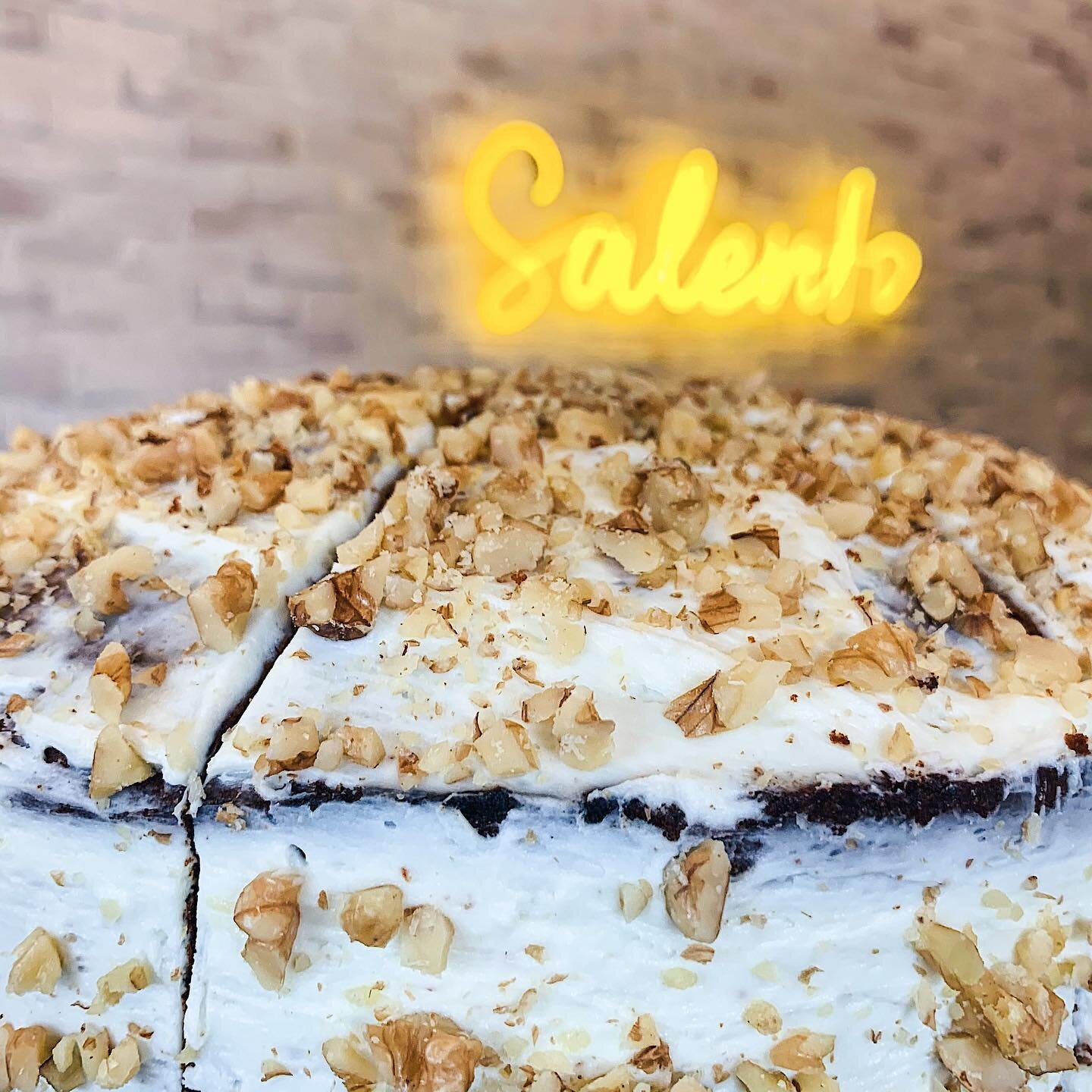 Fri-yay // life is short, eat #dessert first! you deserve it: #carrotcake 🥕 🍰 // #salentonyc #bakery #coffeeshop