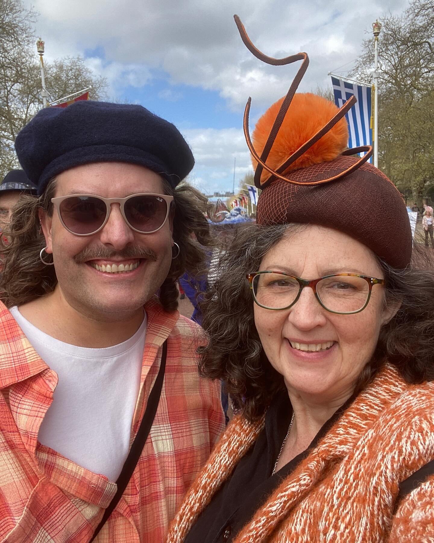 I had the best day; I took the worst photos. 
Yesterday was London Hat Walk, organised by @LondonHatWeek and what a fabulous day it was. There were similar walks all over the place: in 21 cities, in 17 countries and in 6 continents. 
It&rsquo;s alway