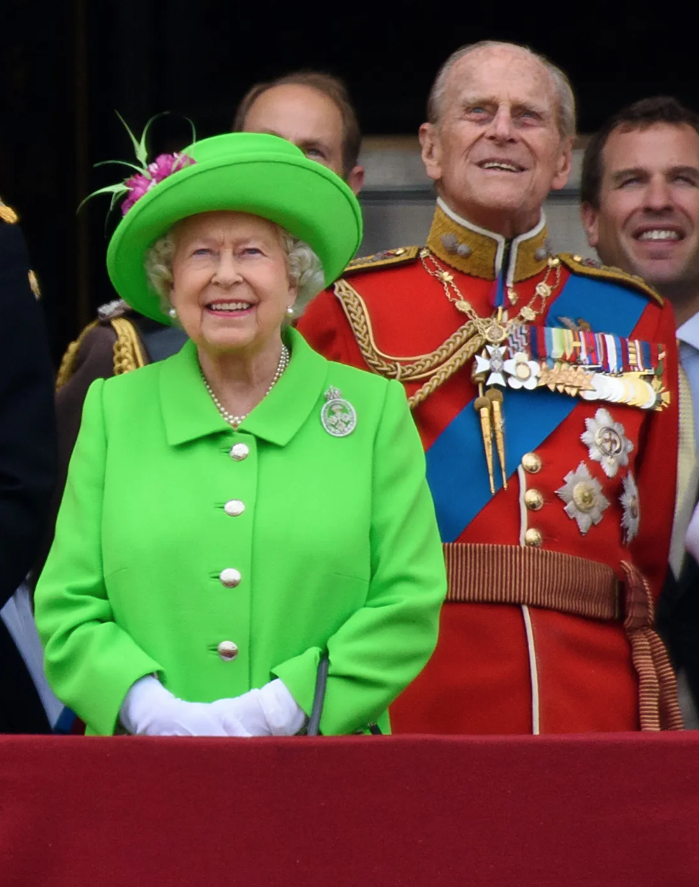 Queen Elizabeth II Green *.png