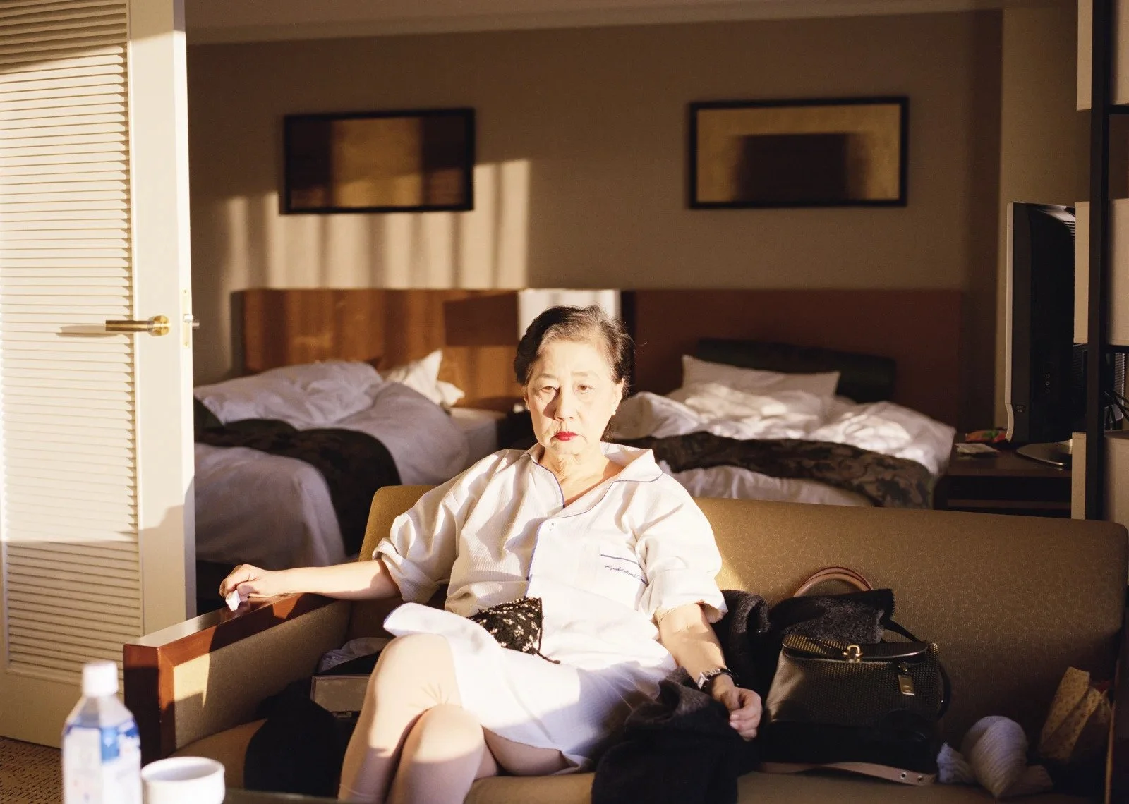 miyakoyoshinaga-takahiro-kaneyama-my-mother-in-a-hotel-room-kyoto-2010.jpg