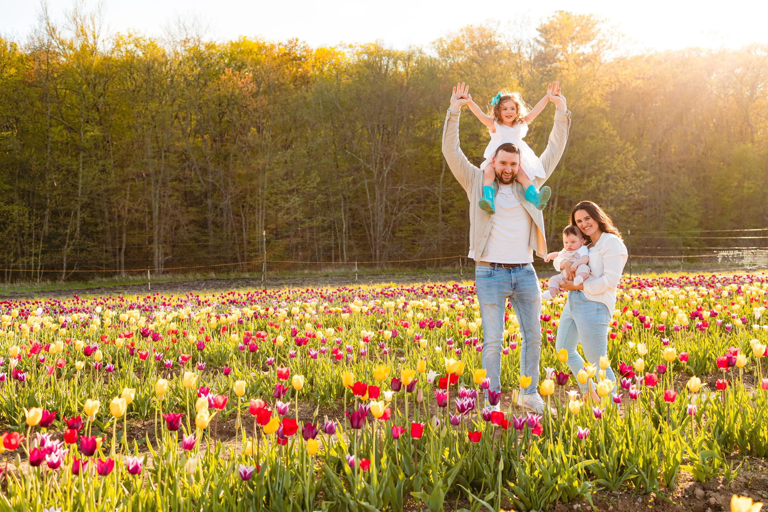 Wicked-Tulips-Flower-Farm_Rhode-Island-Portraits_Lopatka-Family-23.jpg
