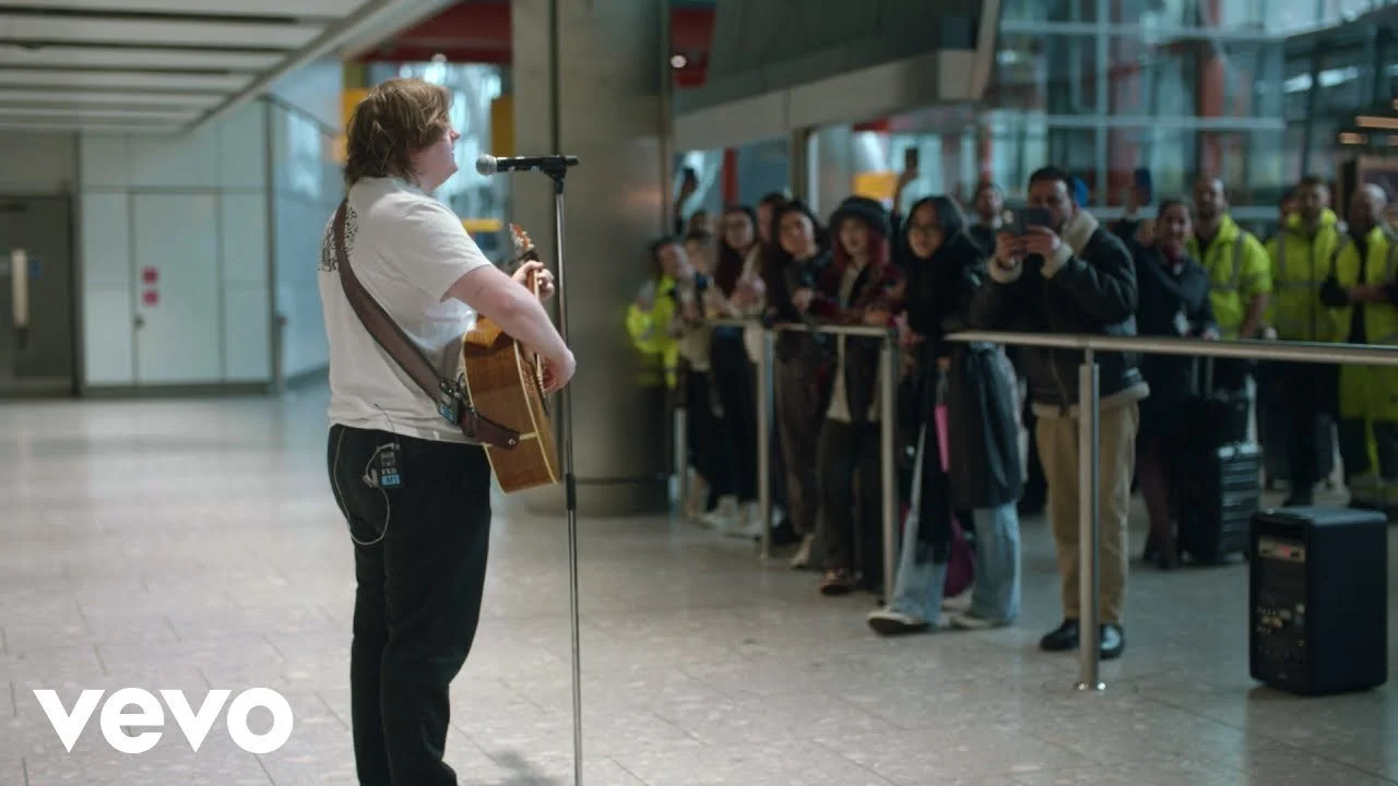 Lewis Capaldi: Wish you the Best (Airport Arrival Performance)