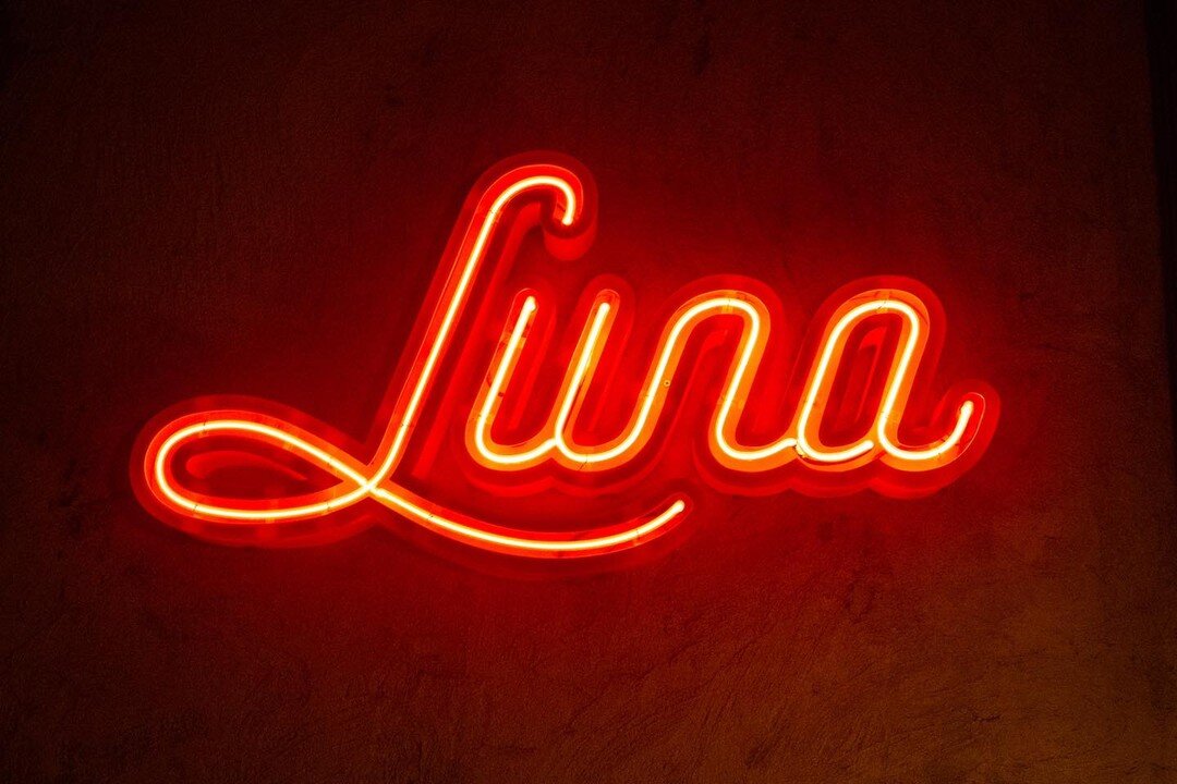 The Luna light is on 💡 
.
.
.
Walk-ins welcome or visit luna-restaurant.com to make a booking.
📸 @mrfoambuffalo
#luna #lunarestaurant #dublin #dublindinner #dublinfoodguide #lgueuleton