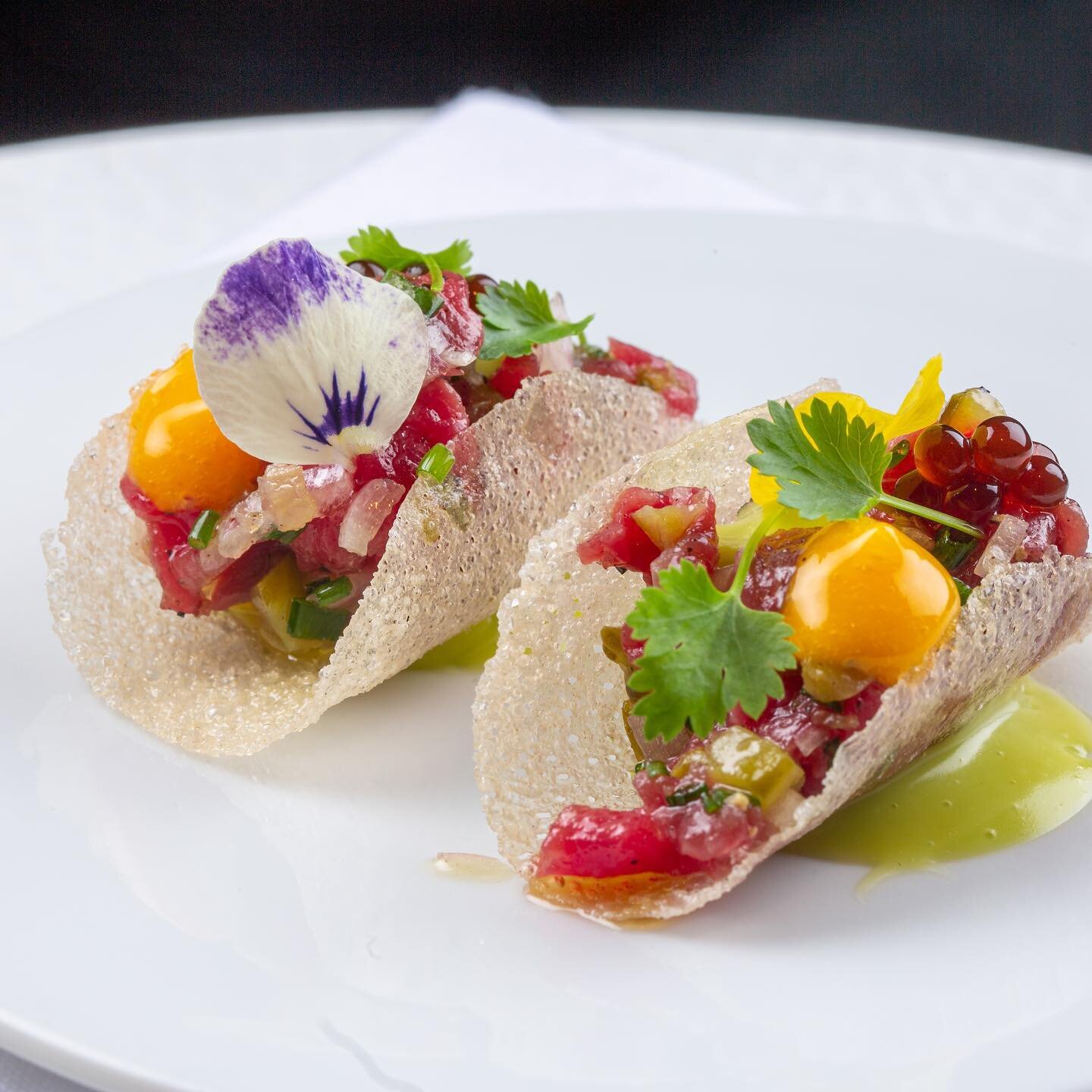 Beef Tacos / Horseradish 🥩 Walk-ins welcome tonight from 5pm or visit luna-restaurant to make a booking!
.
.
📸 @adamoreganphotography 
#luna #lunadublin2 #dublindinner #dublinfinedining #drurystreet #dublinfood #dublinfoodguide #dublinfoodie #lovin