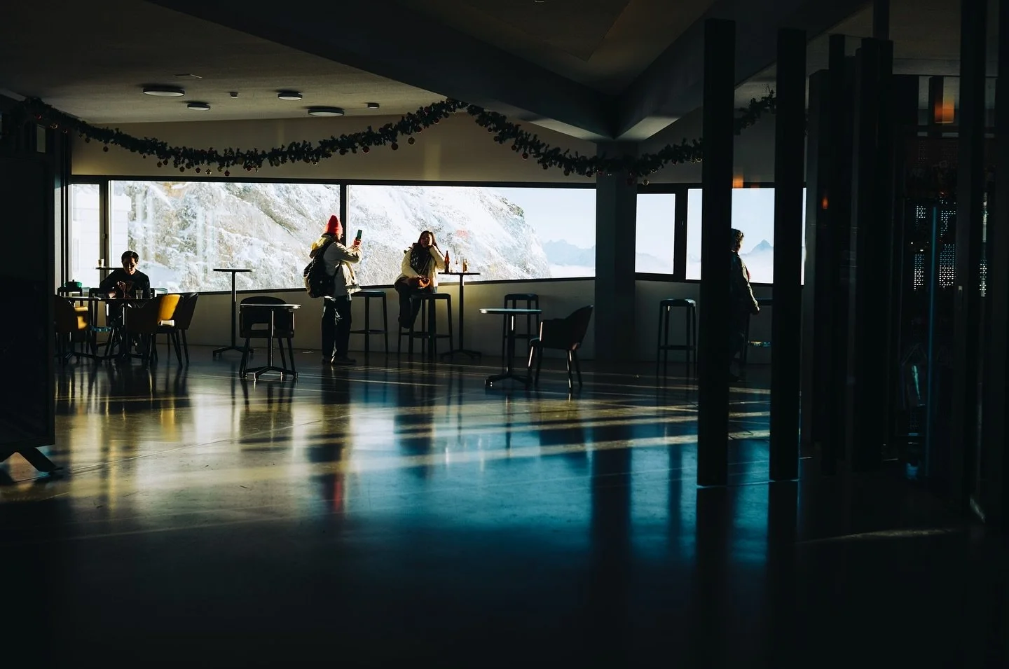 Pilatus 
Luzern - Schweiz
K&auml;lte, warmer Kaffee.
W&auml;rme, Eiskristalle Schnee. 

#Leica M
@leica_camera