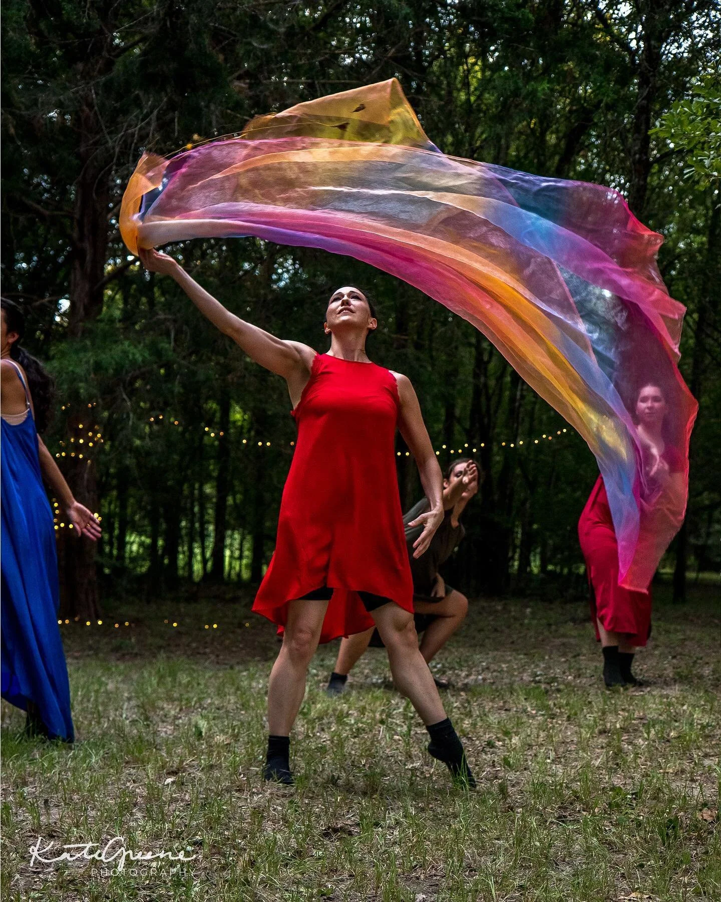 a little over a month ago, @saragmilan and i did a very special project for a very special group of dancers. we spent the day photographing @meico.dance and their outdoor performance, story lane. this project will be taking over my feed for the fores