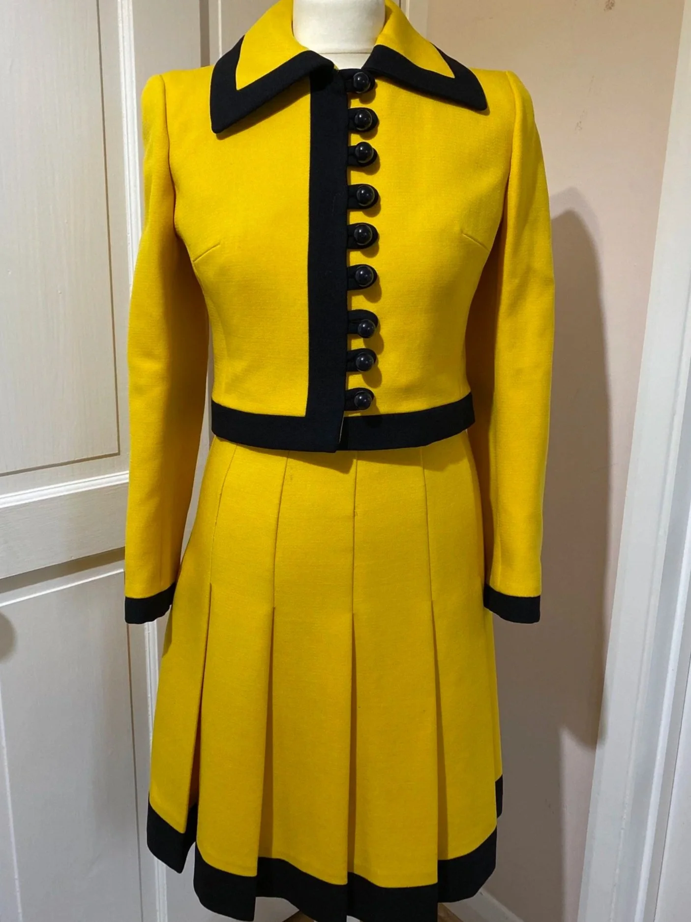 Original 1960s 1970s Vintage Mansfield Dress With Jacket Size 8 Yellow Black