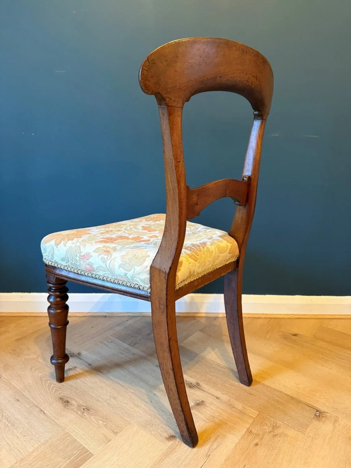 Set of six antique Victorian mahogany balloon back dining chairs