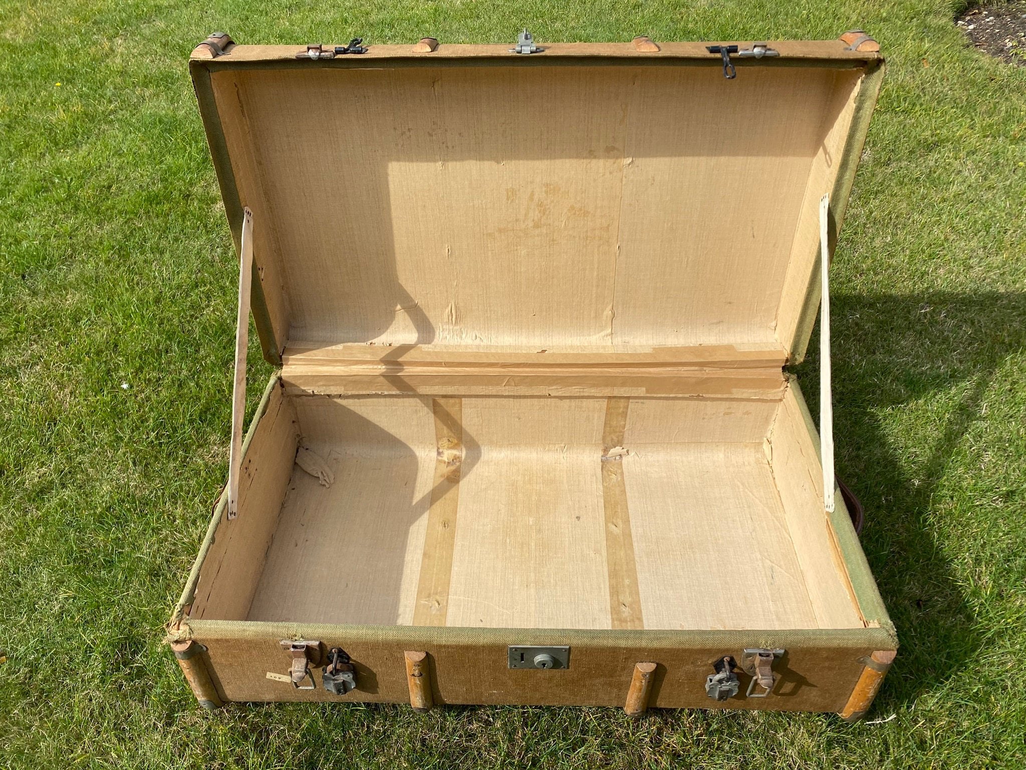 https://i.etsystatic.com/11230629/r/il/b2a064/5337539912/il_fullxfull.5337539912_pqwp.jpg
