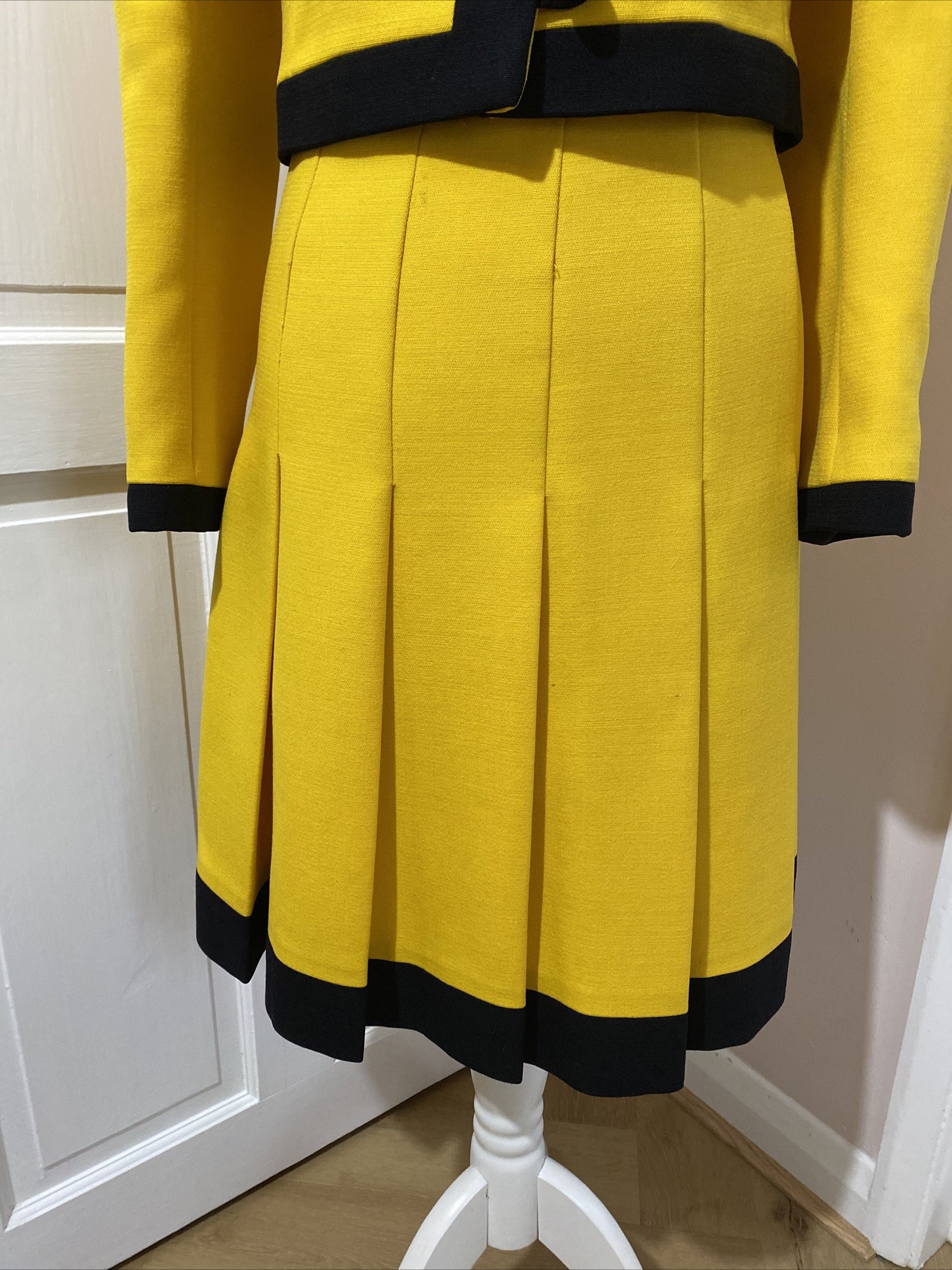 Original 1960s 1970s Vintage Mansfield Dress With Jacket Size 8 Yellow Black