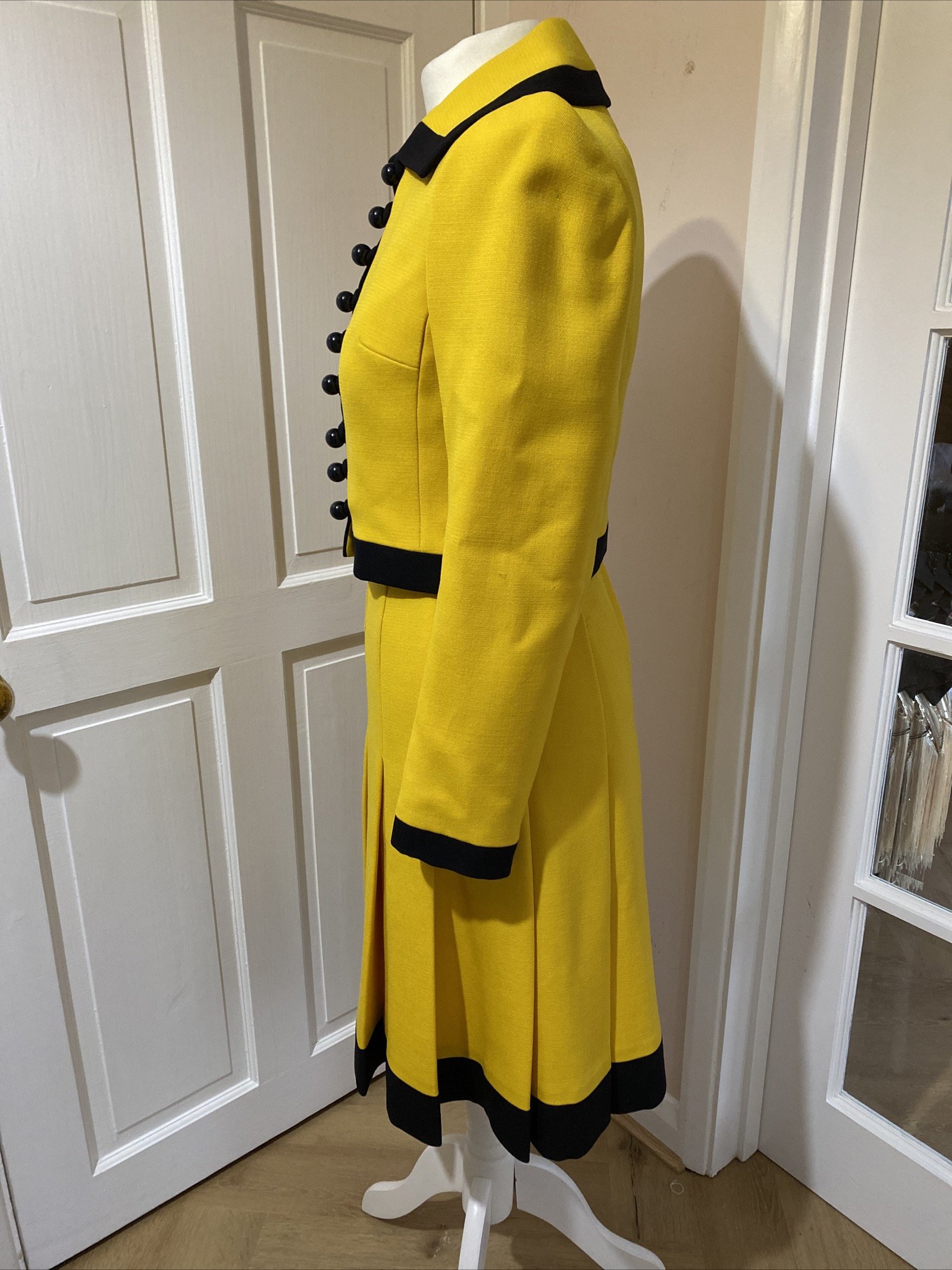 Original 1960s 1970s Vintage Mansfield Dress With Jacket Size 8 Yellow Black