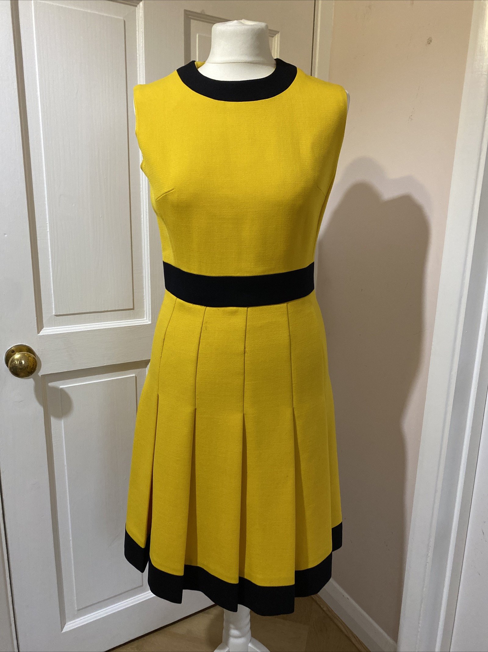 Original 1960s 1970s Vintage Mansfield Dress With Jacket Size 8 Yellow Black