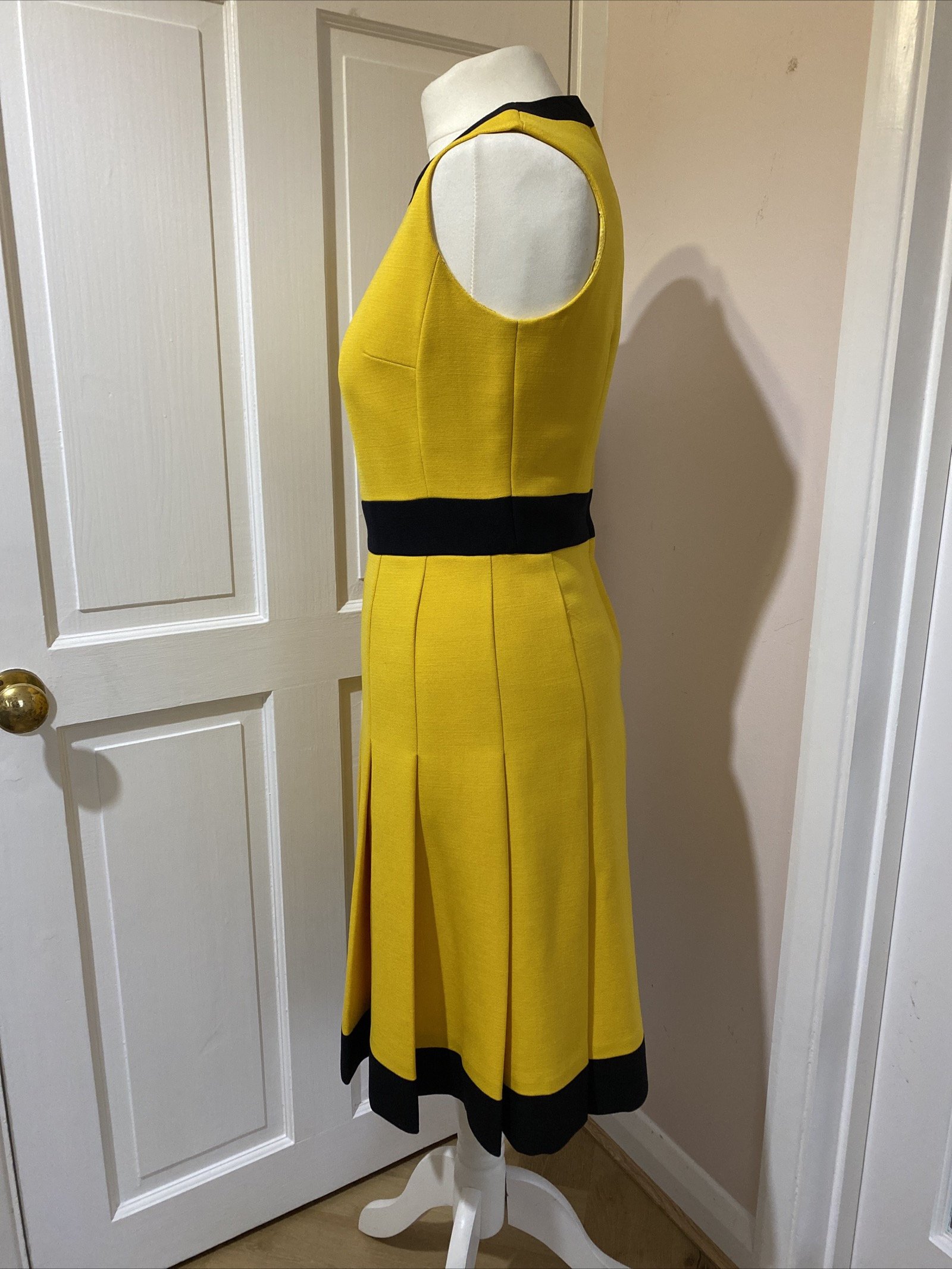 Original 1960s 1970s Vintage Mansfield Dress With Jacket Size 8 Yellow Black