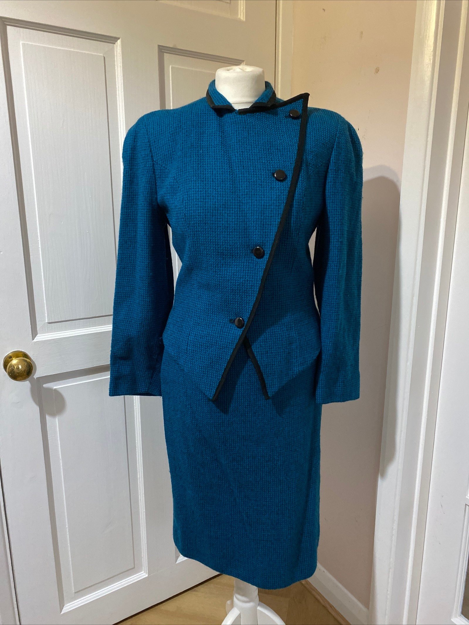 Original 1970s Vintage Aquascutum Skirt With Jacket Size 10 Blue Black