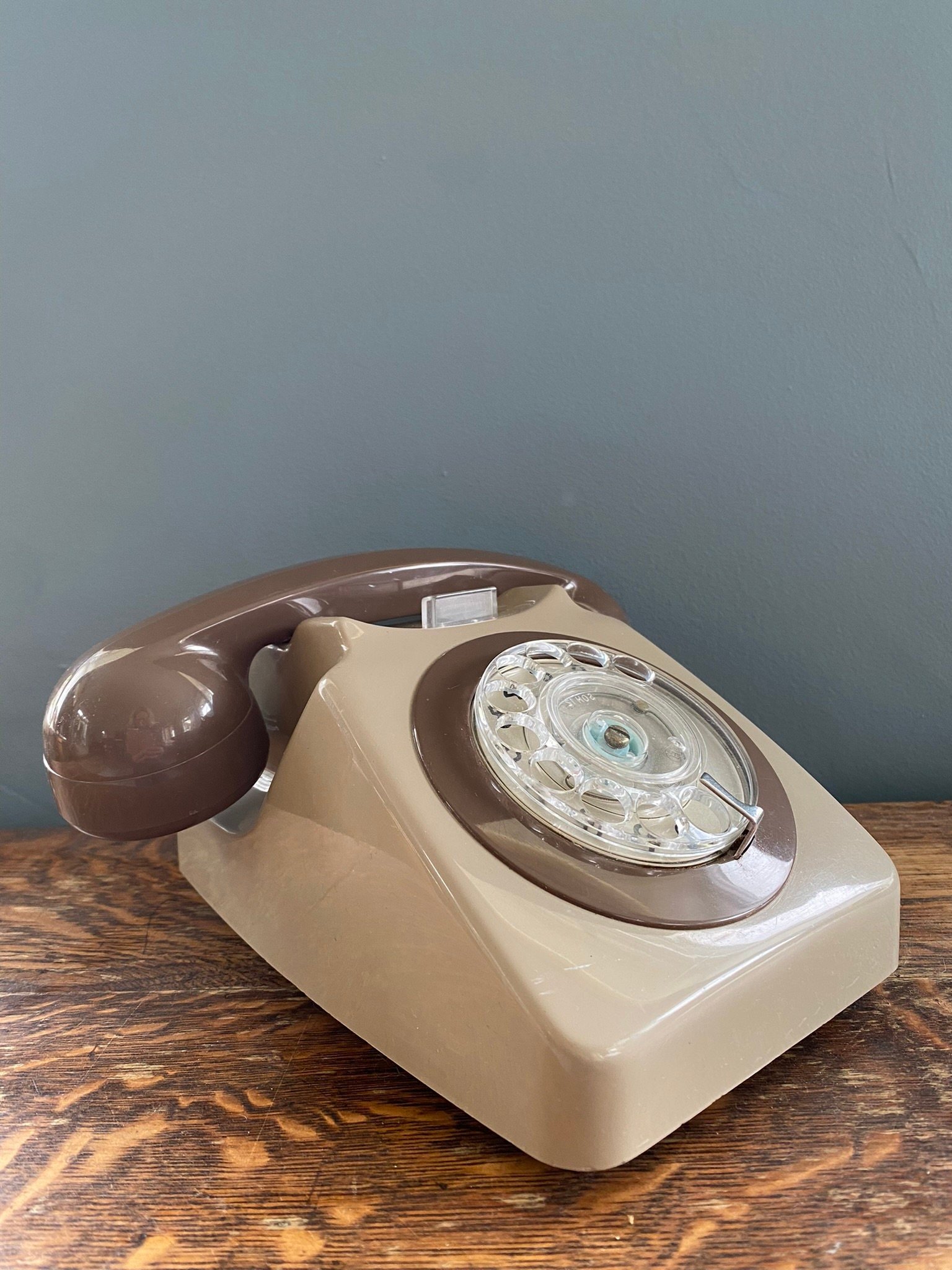 Vintage retro 1980s rotary dial two tone brown telephone BT Tele 8746D