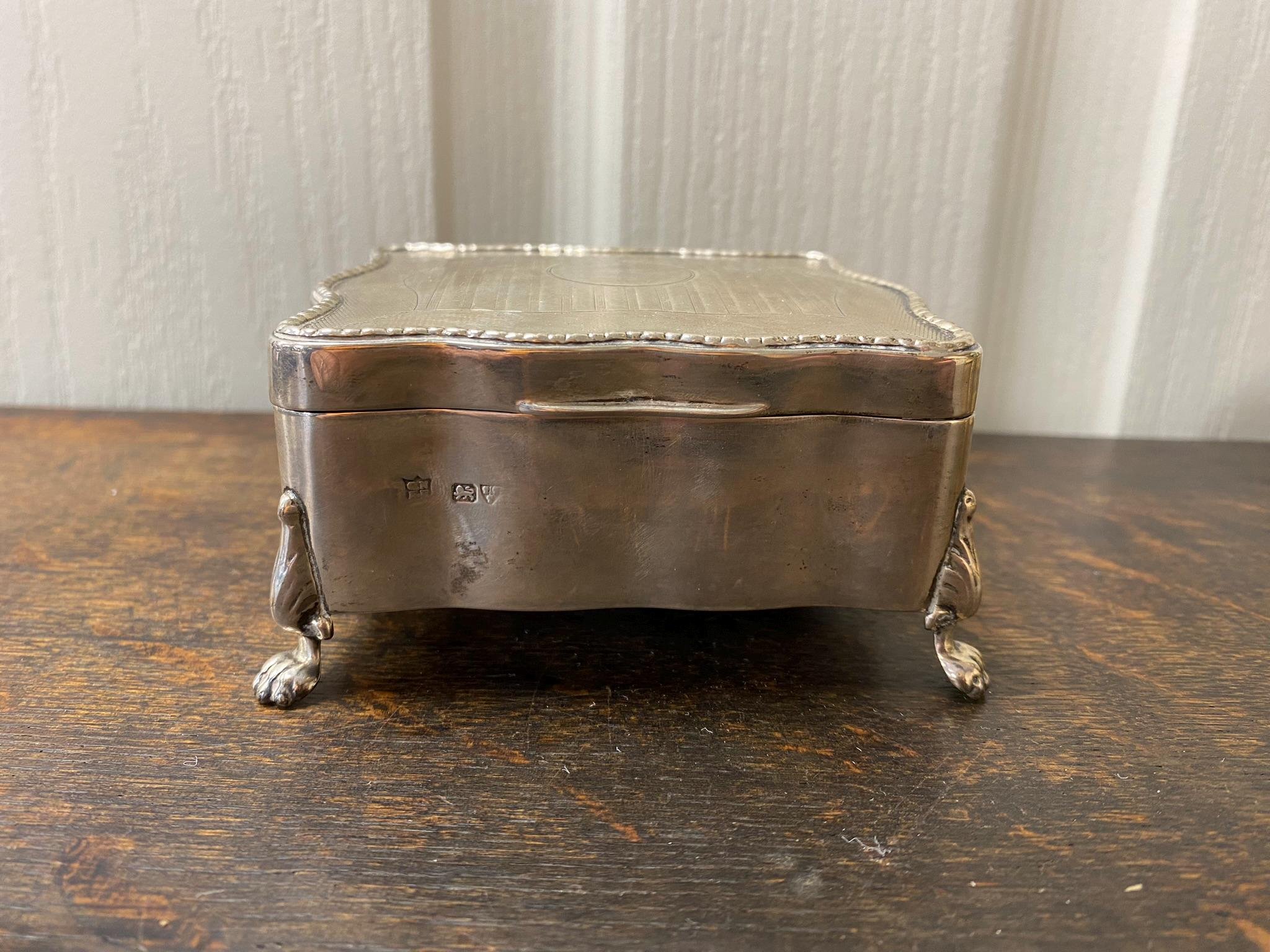 https://i.etsystatic.com/11230629/r/il/7c8d91/6303464314/il_fullxfull.6303464314_72m1.jpg
