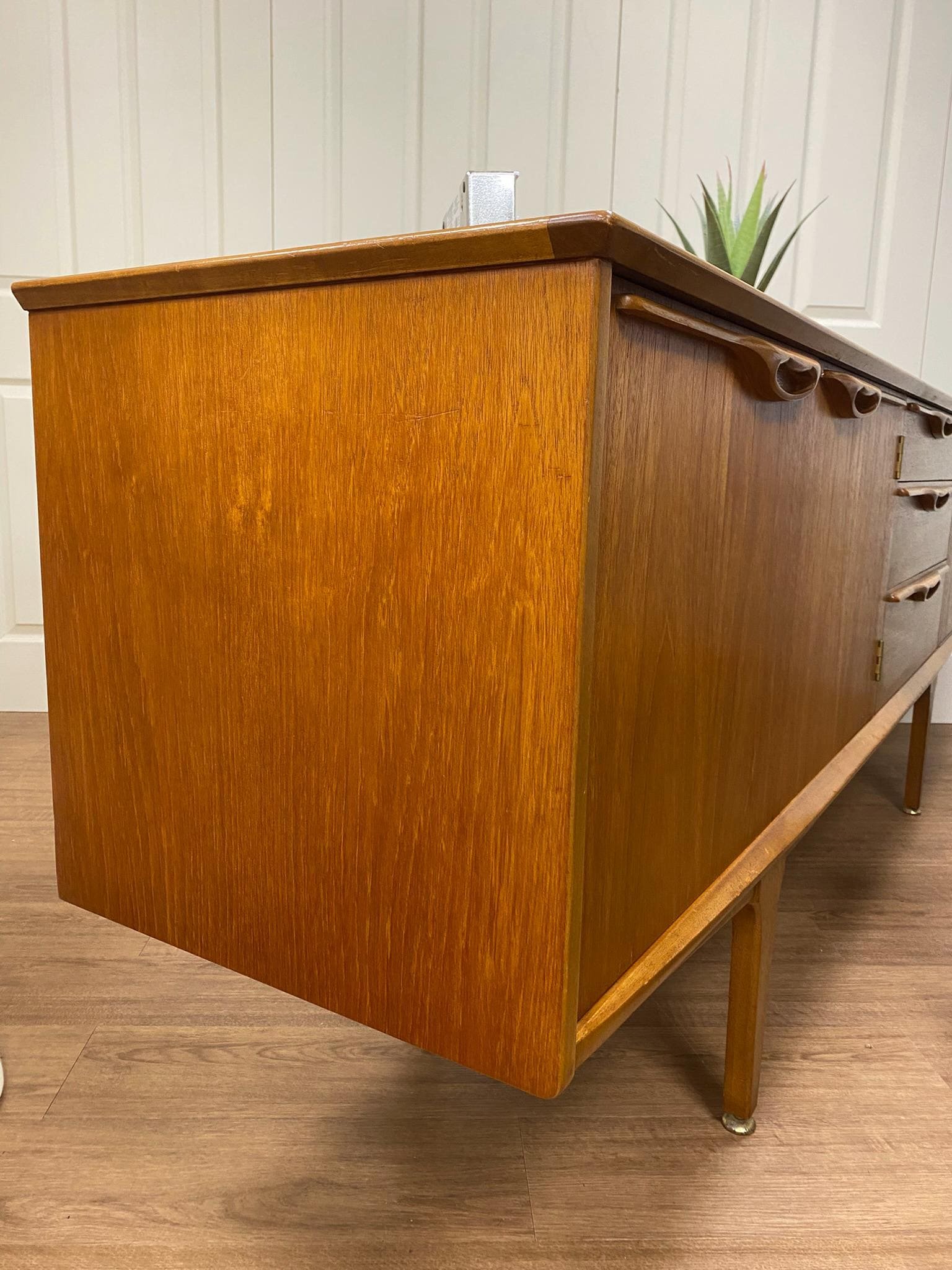 https://i.etsystatic.com/11230629/r/il/af0a69/6497991830/il_fullxfull.6497991830_da0x.jpg