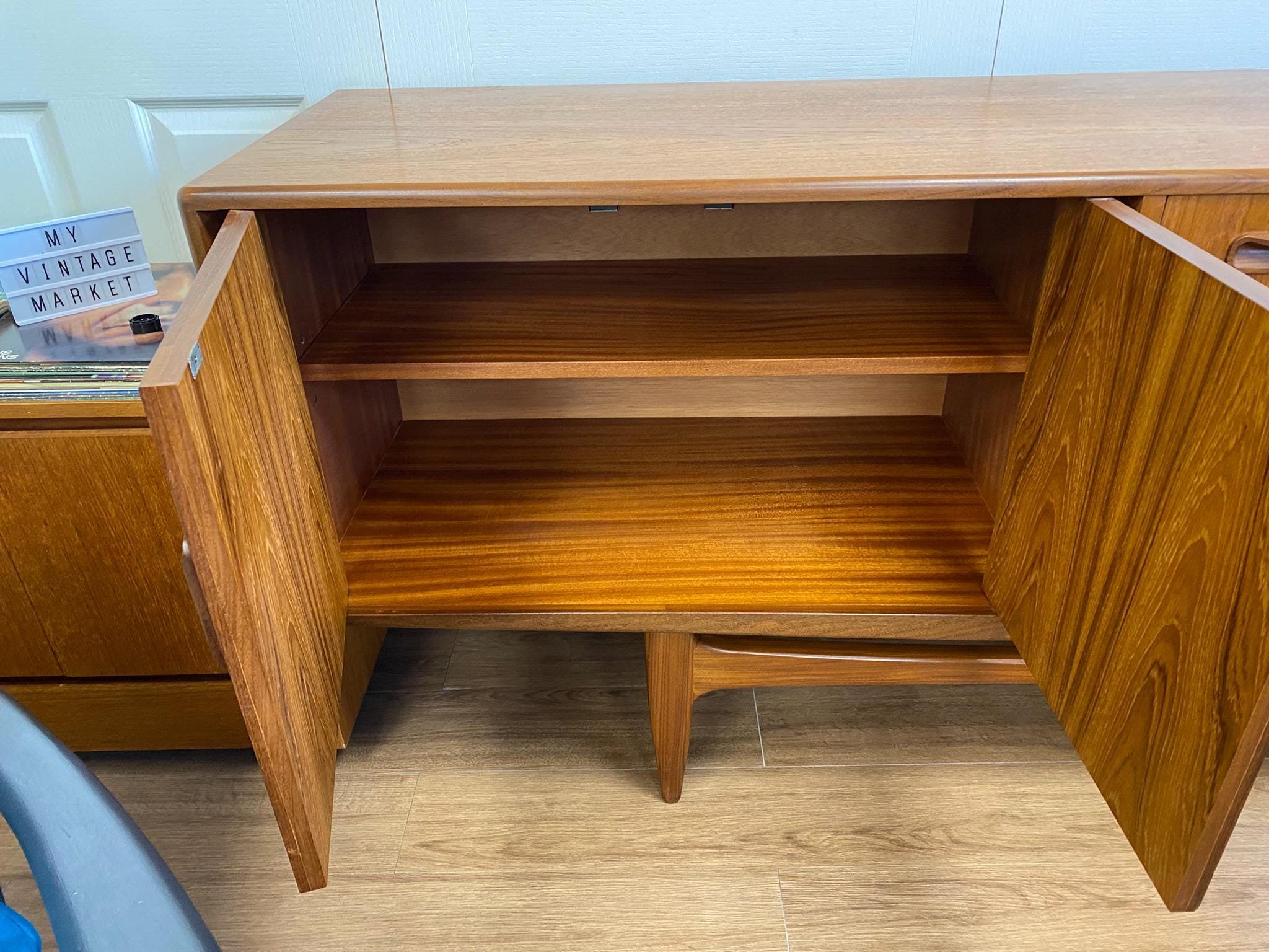https://i.etsystatic.com/11230629/r/il/bfd413/6557529001/il_fullxfull.6557529001_582k.jpg