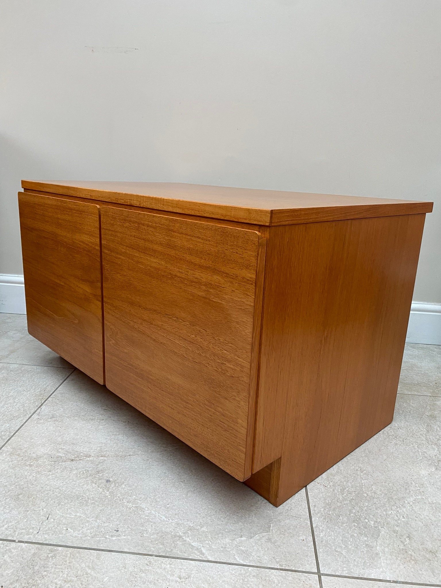 https://i.etsystatic.com/11230629/r/il/d0ad08/4743030945/il_fullxfull.4743030945_4y0b.jpg