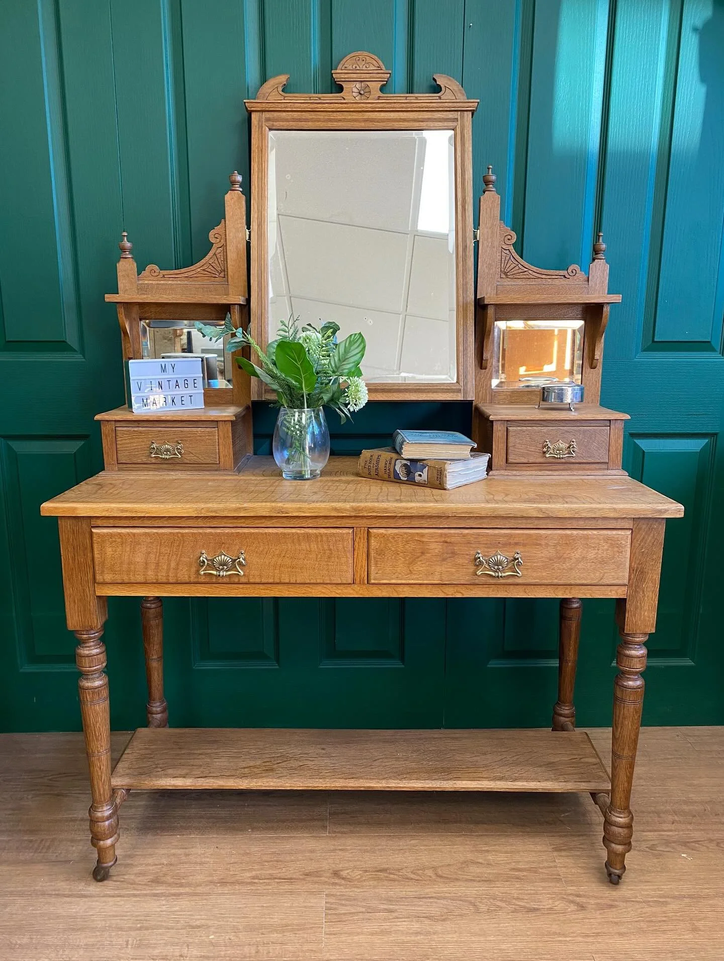 Two beautiful new antique arts and crafts era pieces available in my shop 

#myvintagemarket #vintageshop #antiqueshop #retroliving #vintagefurniture #downsizing #downsizingseniors #decluttering #houseclearance #hertfordshirebusiness #hertfordshire #