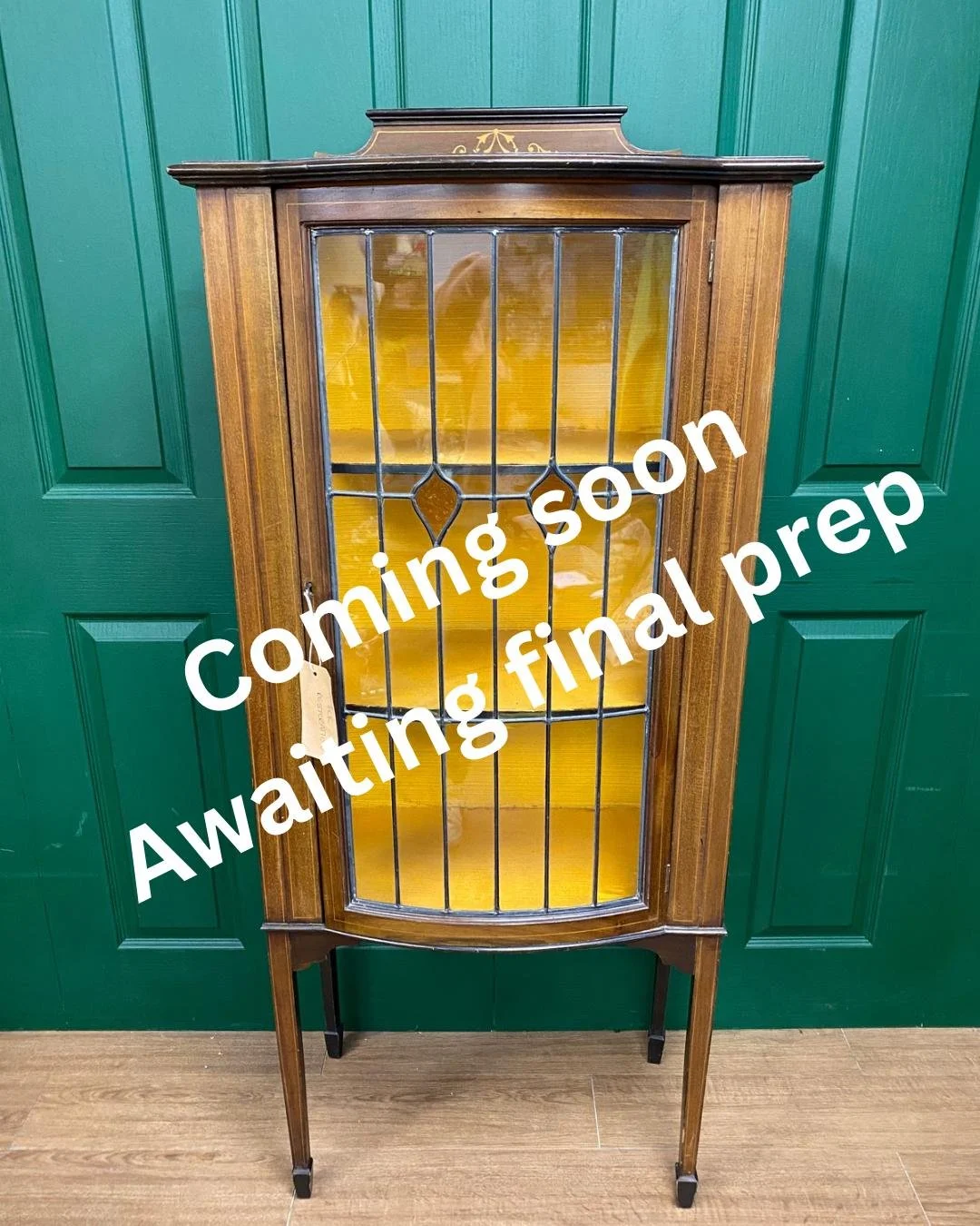 Antique Edwardian Mahogany Inlaid Marquetry Bow Fronted Glazed Display Cabinet with Amber Stained Glass Leaded Glazed Door