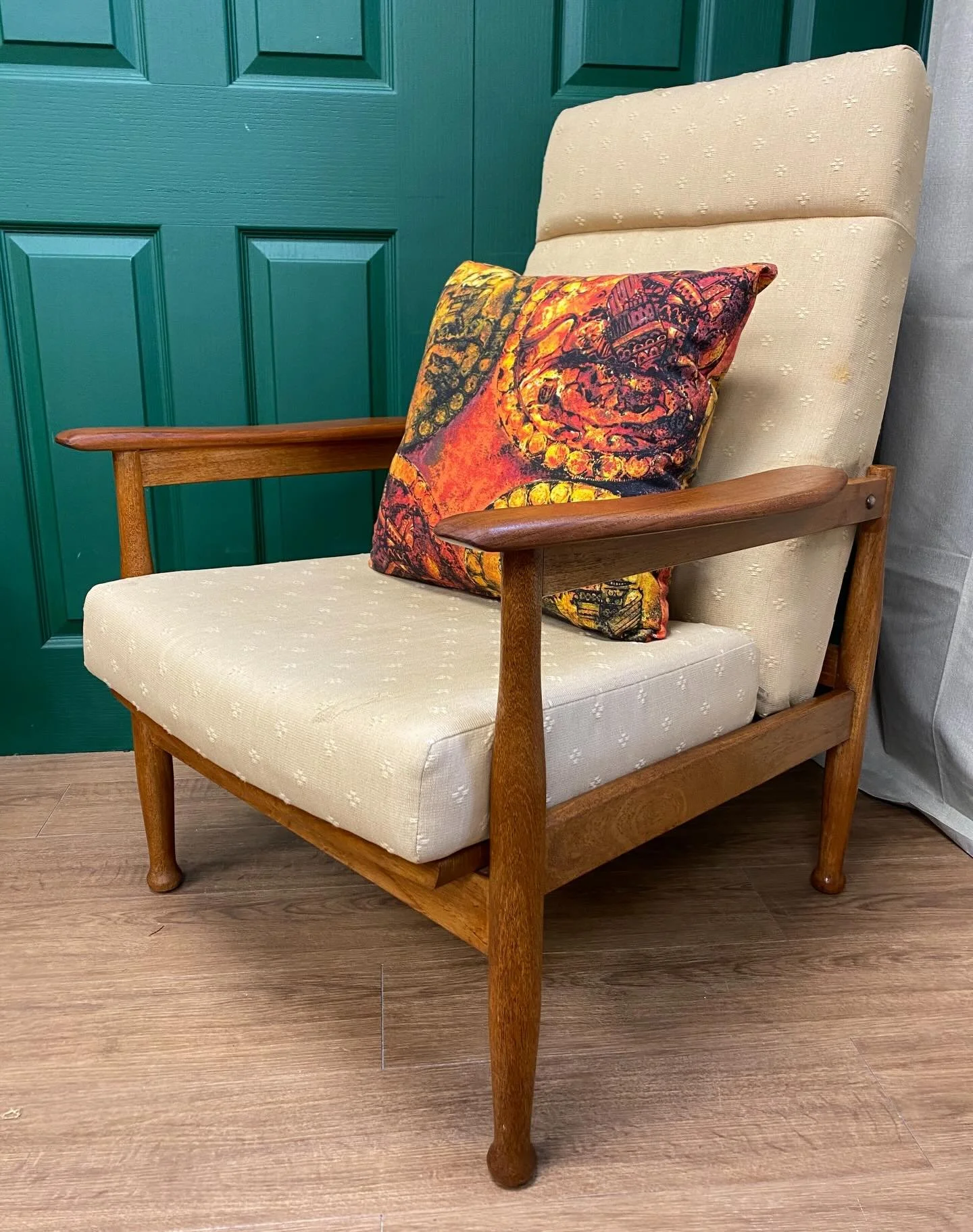 *Made to order - for bespoke reupholster*

This gorgeous Guy Rogers Manhattan mid century 1960s reclining armchair is available to buy now. 

Combining comfort with retro style, the frame is made from solid afromosia and the seat reclines to three po