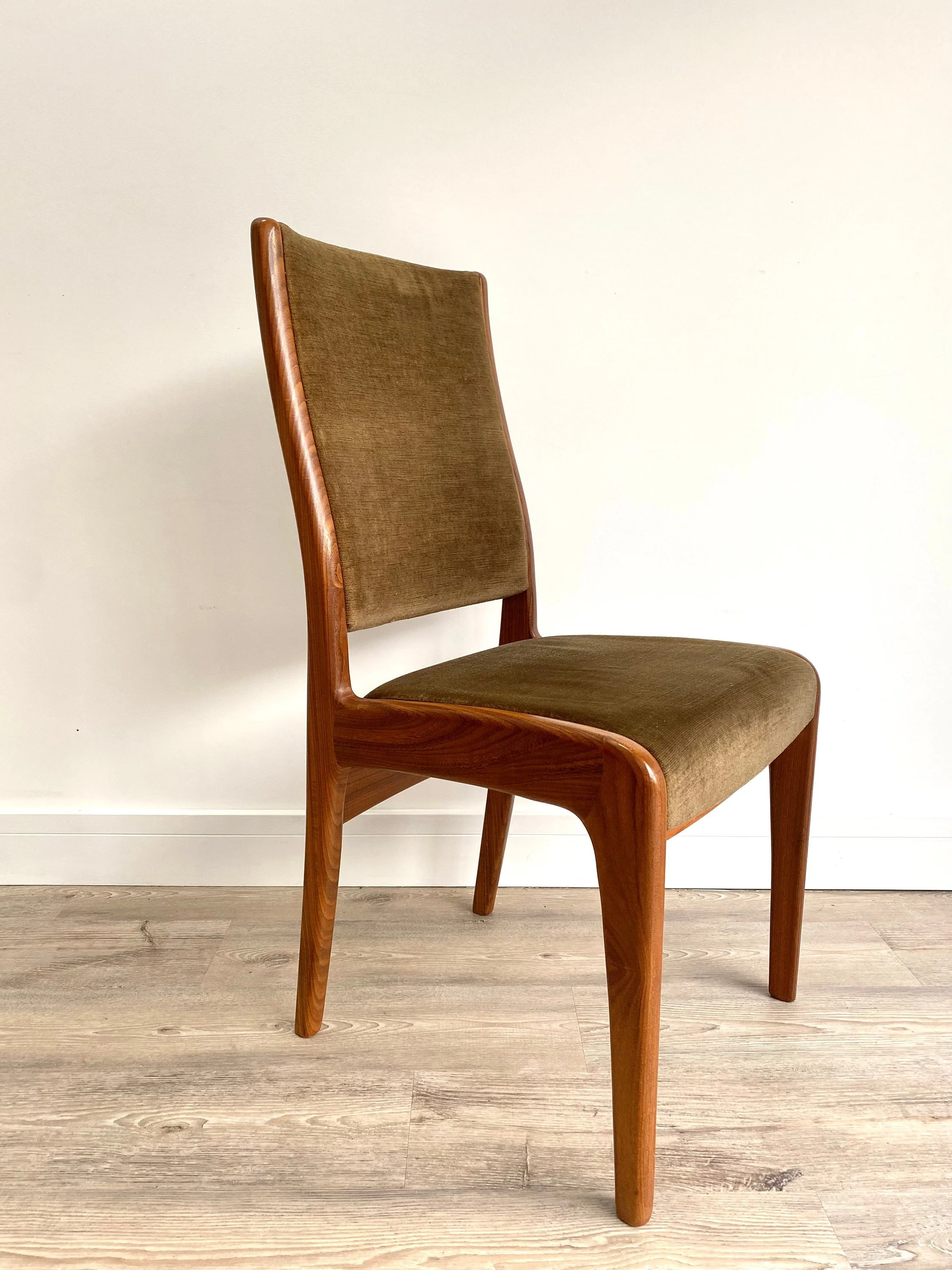 1960s G Plan Fresco solid teak extending dining table and six chairs