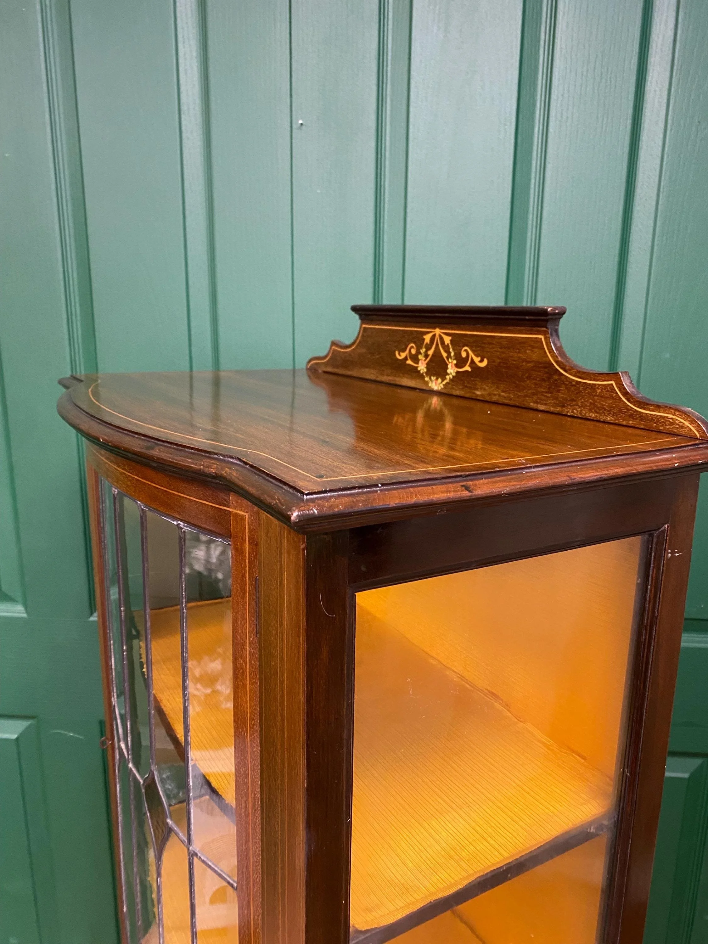 Antique Edwardian Mahogany Inlaid Marquetry Bow Fronted Glazed Display Cabinet with Amber Stained Glass Leaded Glazed Door