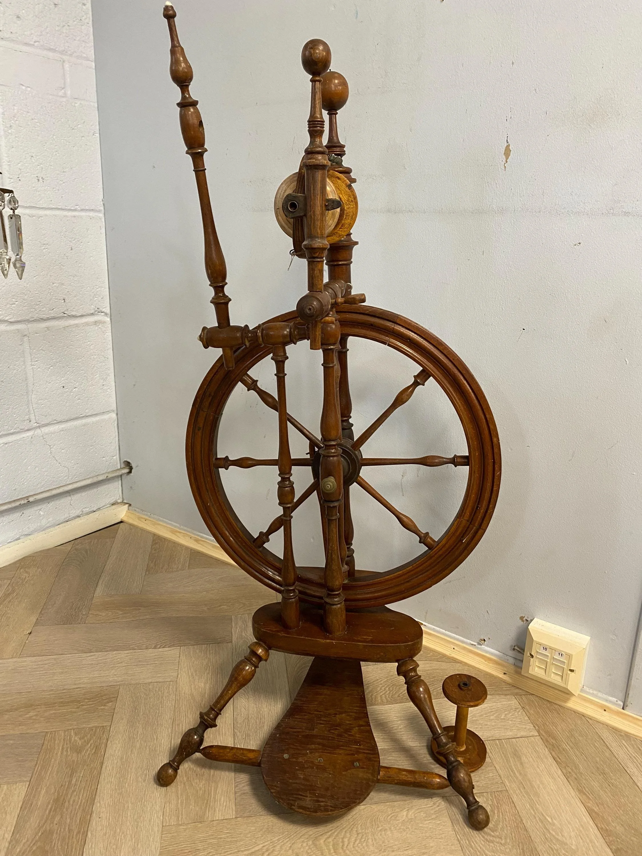Antique 19th Century Treadle Spinning Wheel Mahogany